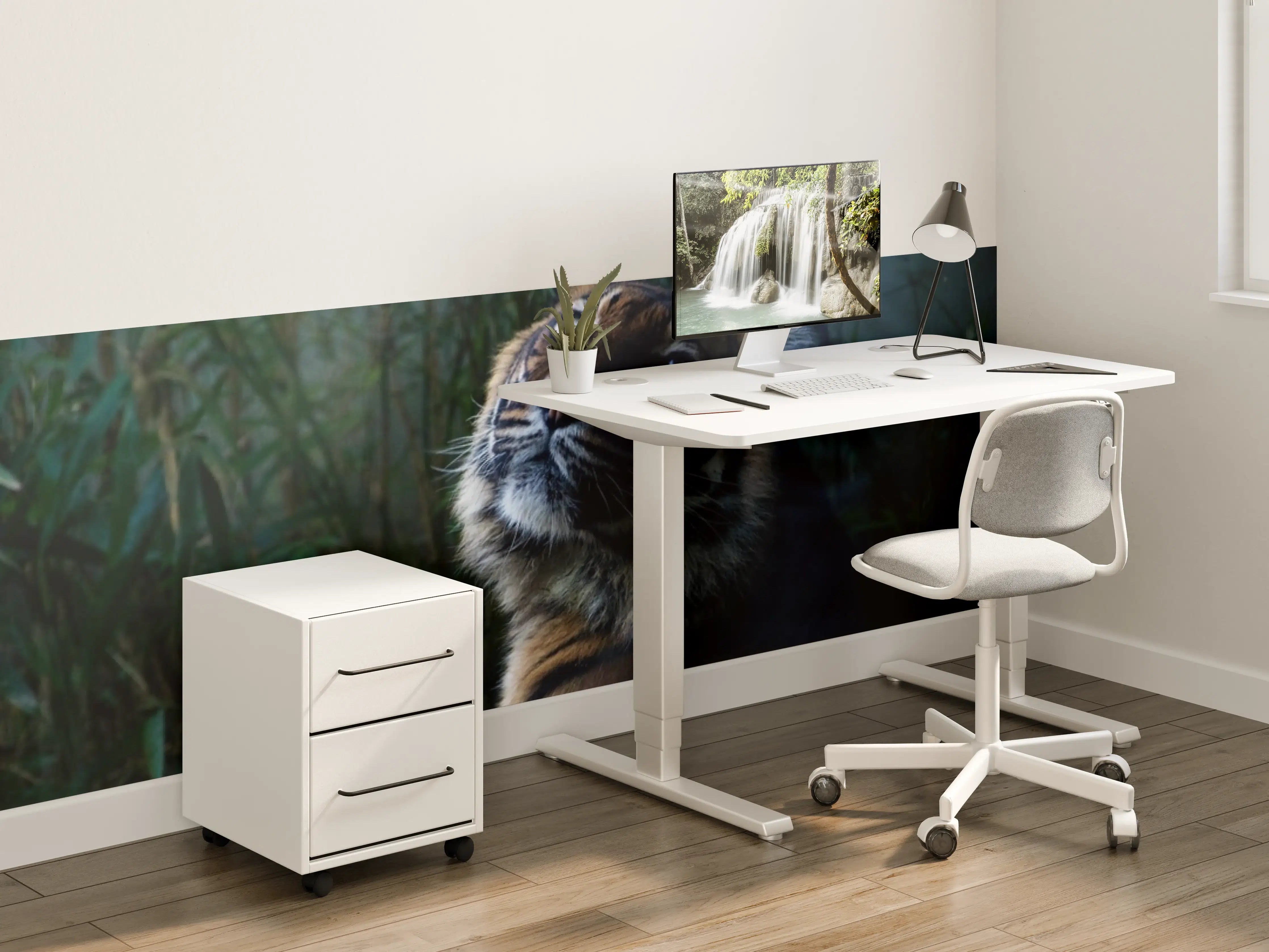 Kinderzimmer Wandgestaltung - Tiger in dunkler Naturaufnahme