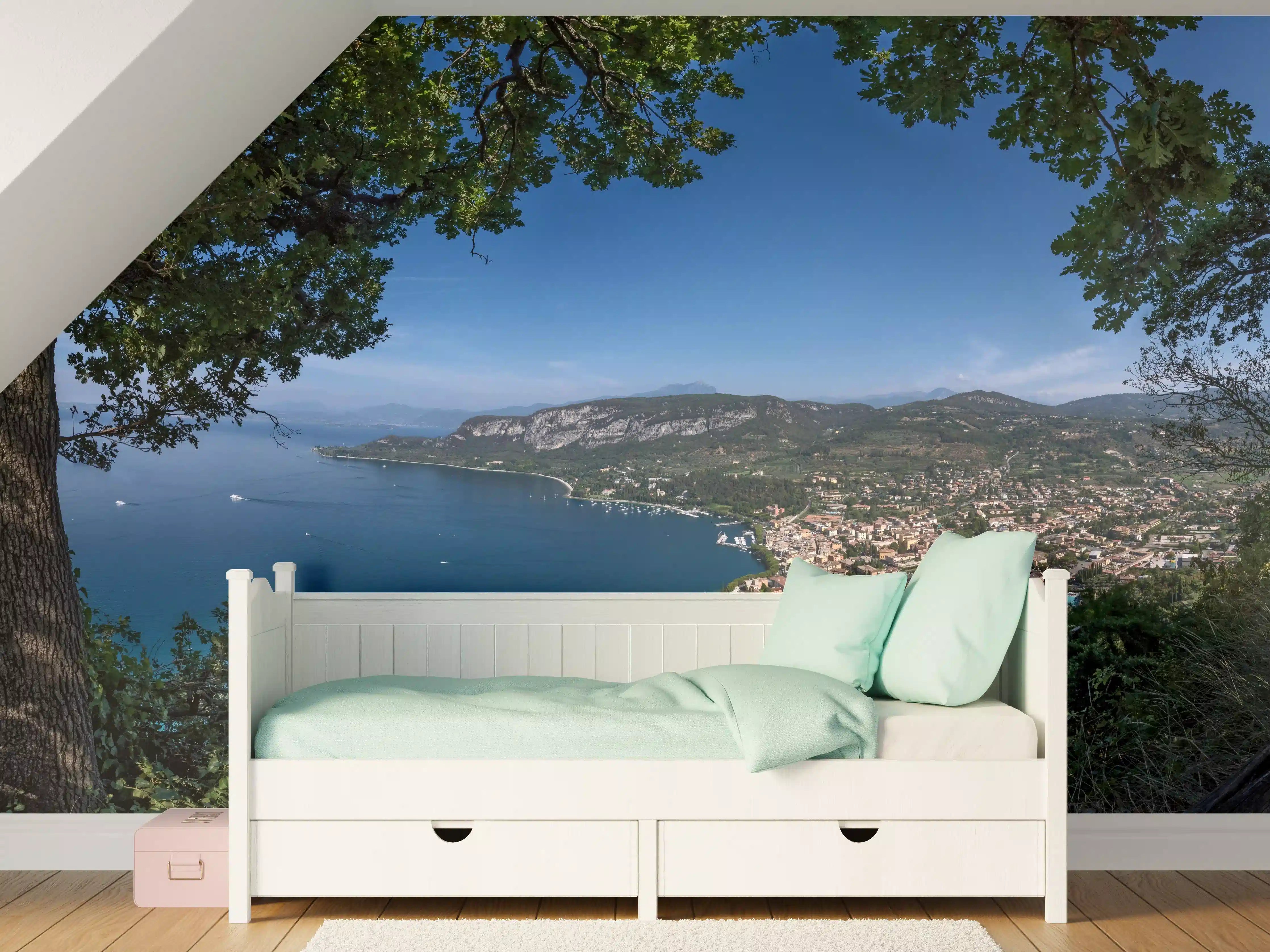 Kinderzimmer Wandgestaltung - Traumhafter Ausblick auf Gardasee Italien