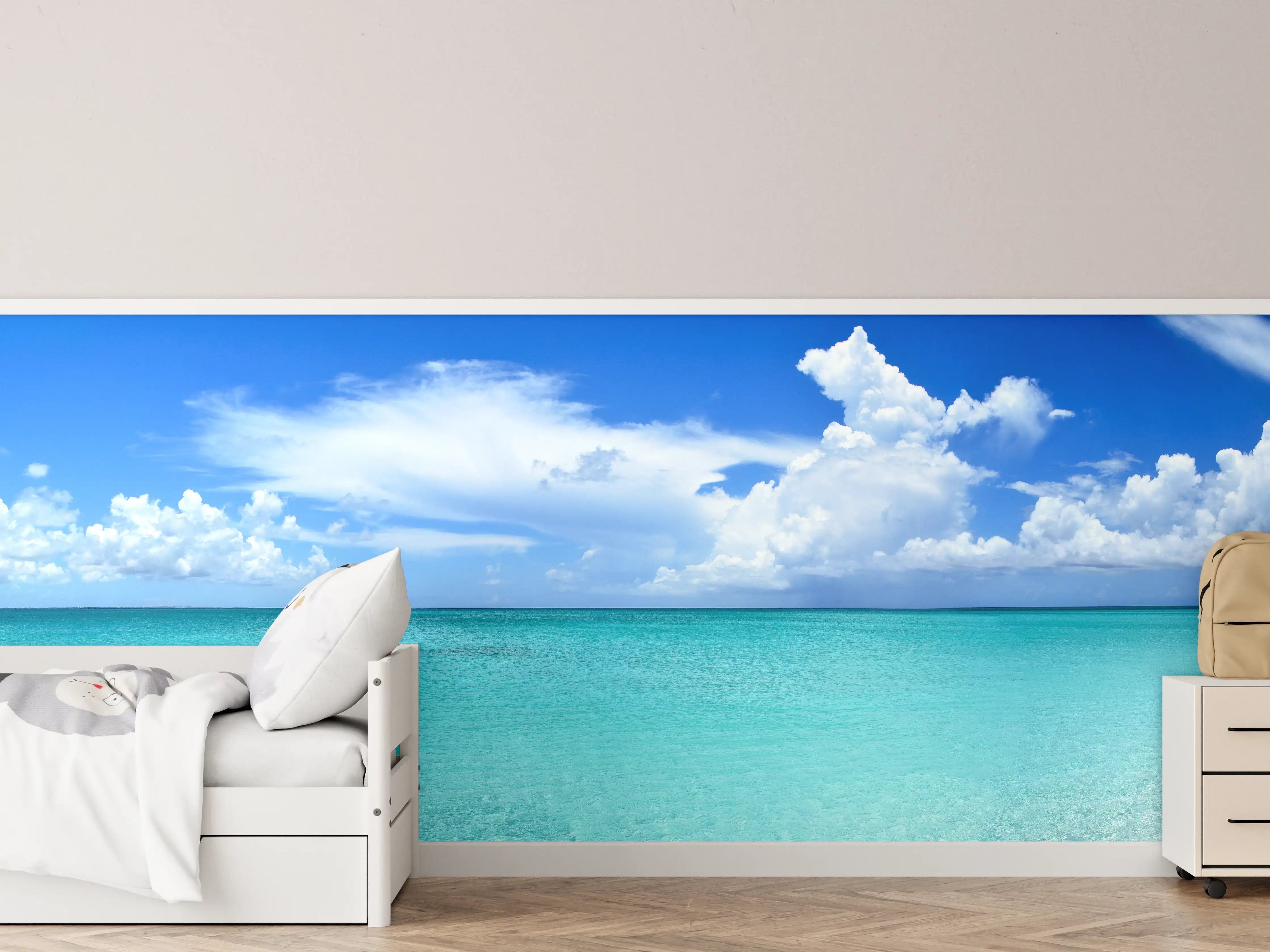 Kinderzimmer Wandgestaltung - Tropischer Strand mit klarem Wasser