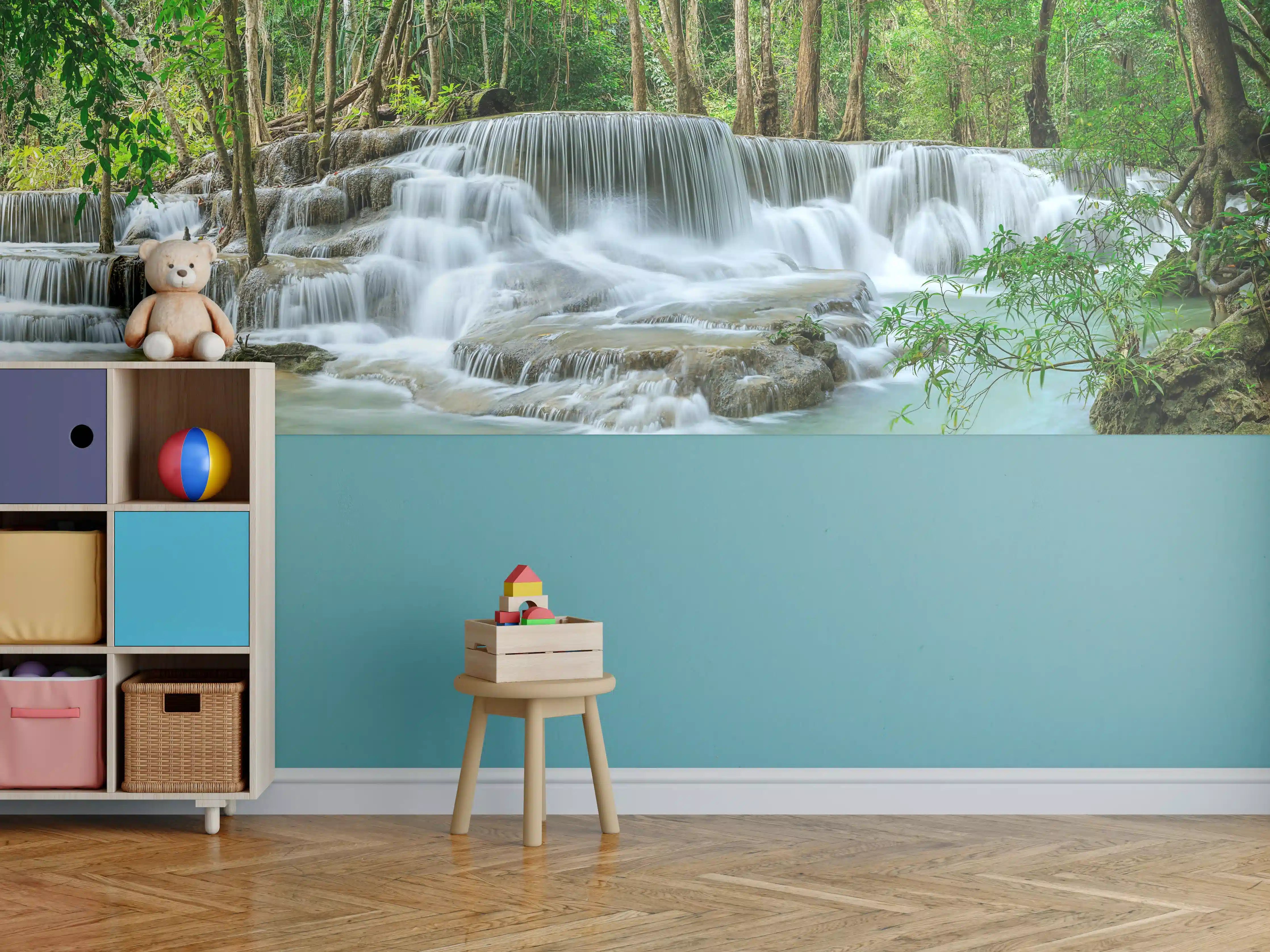 Kinderzimmer Wandgestaltung - Türkisgrüner Wasserfall im Wald