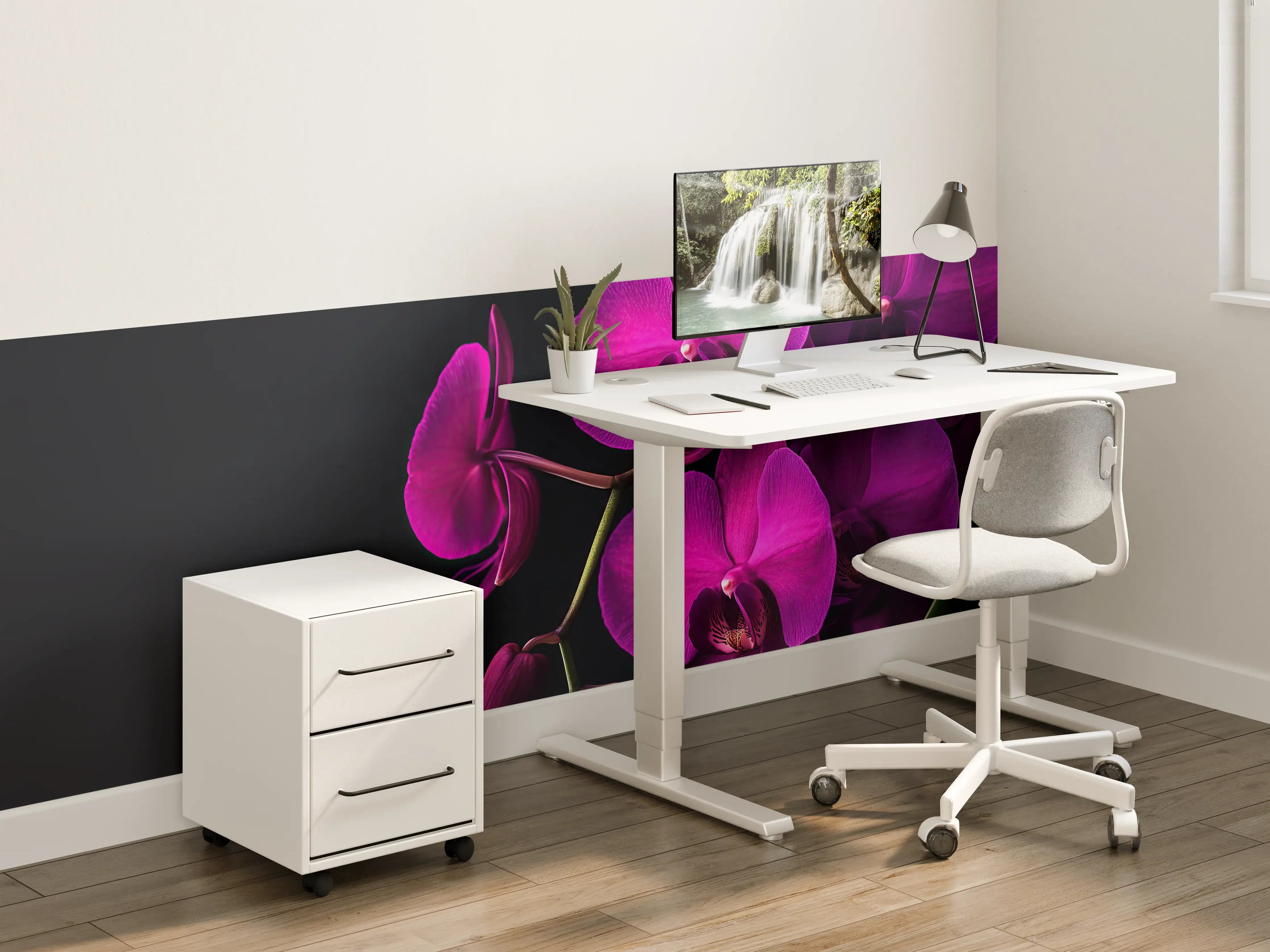 Kinderzimmer Wandgestaltung - Violette Orchideen auf Schwarz