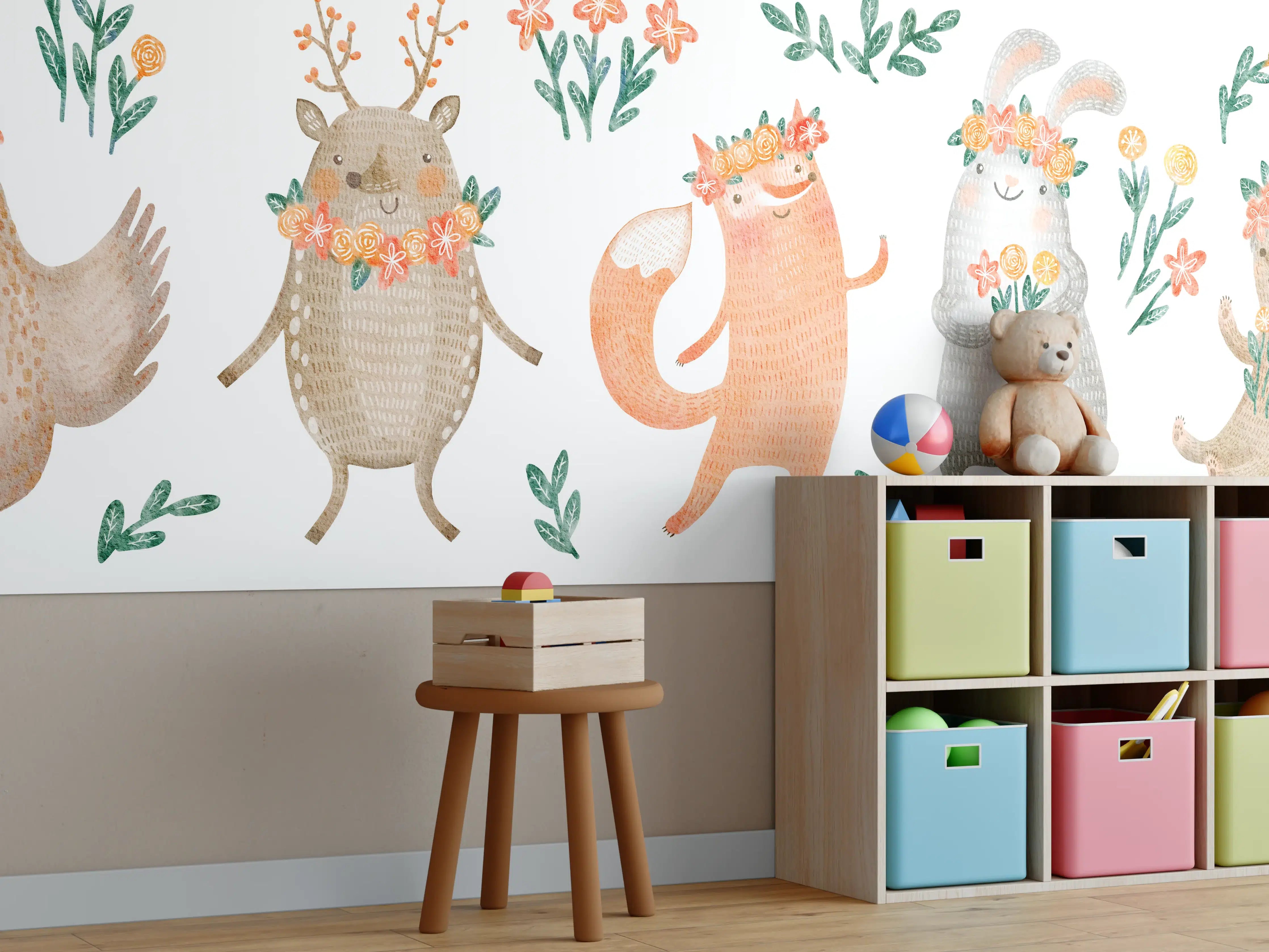 Kinderzimmer Wandgestaltung - Waldtiere mit Blumen und Blättern