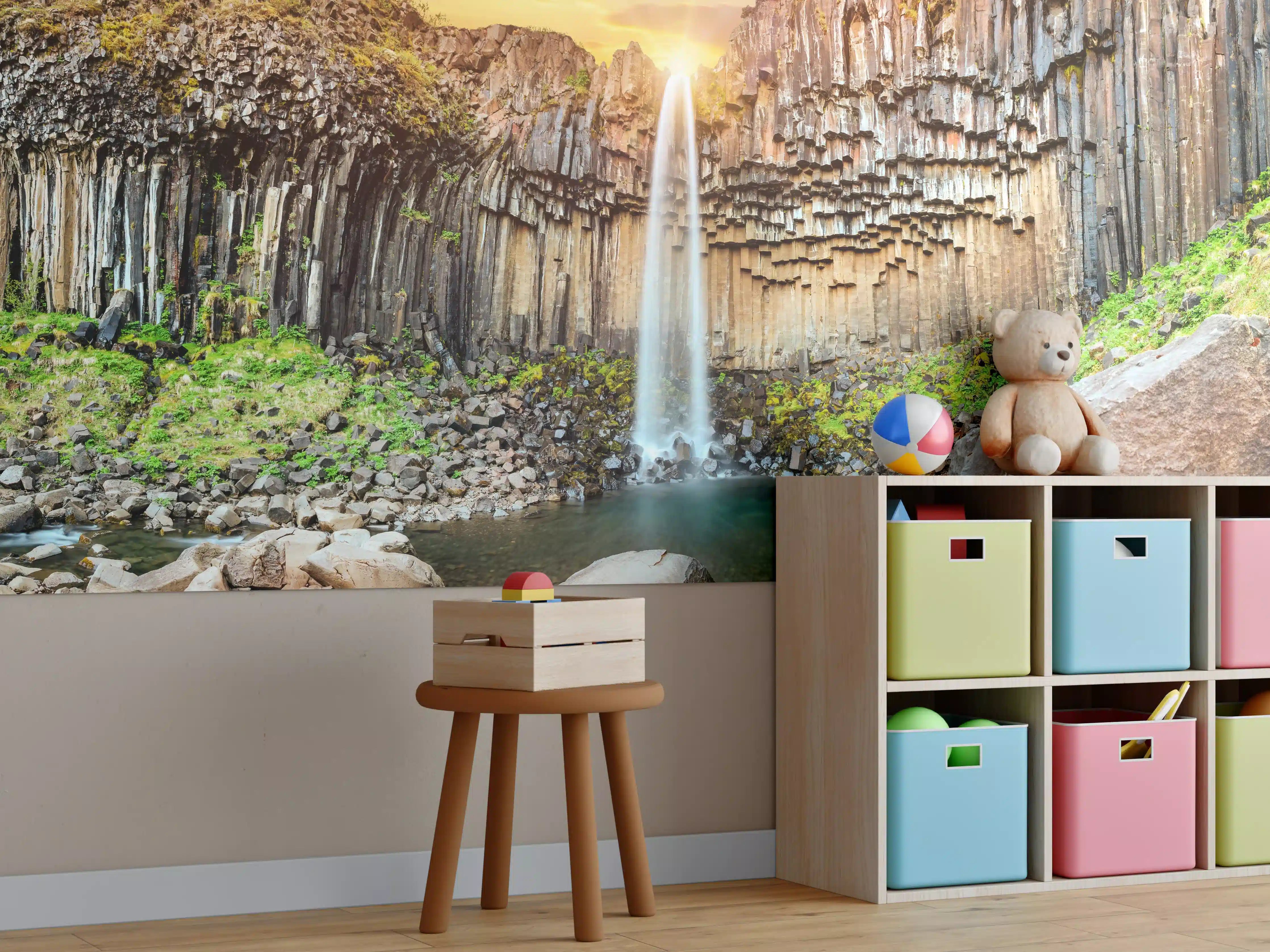 Kinderzimmer Wandgestaltung - Wasserfall "Svartifoss" im Skaftafell-Nationalpark