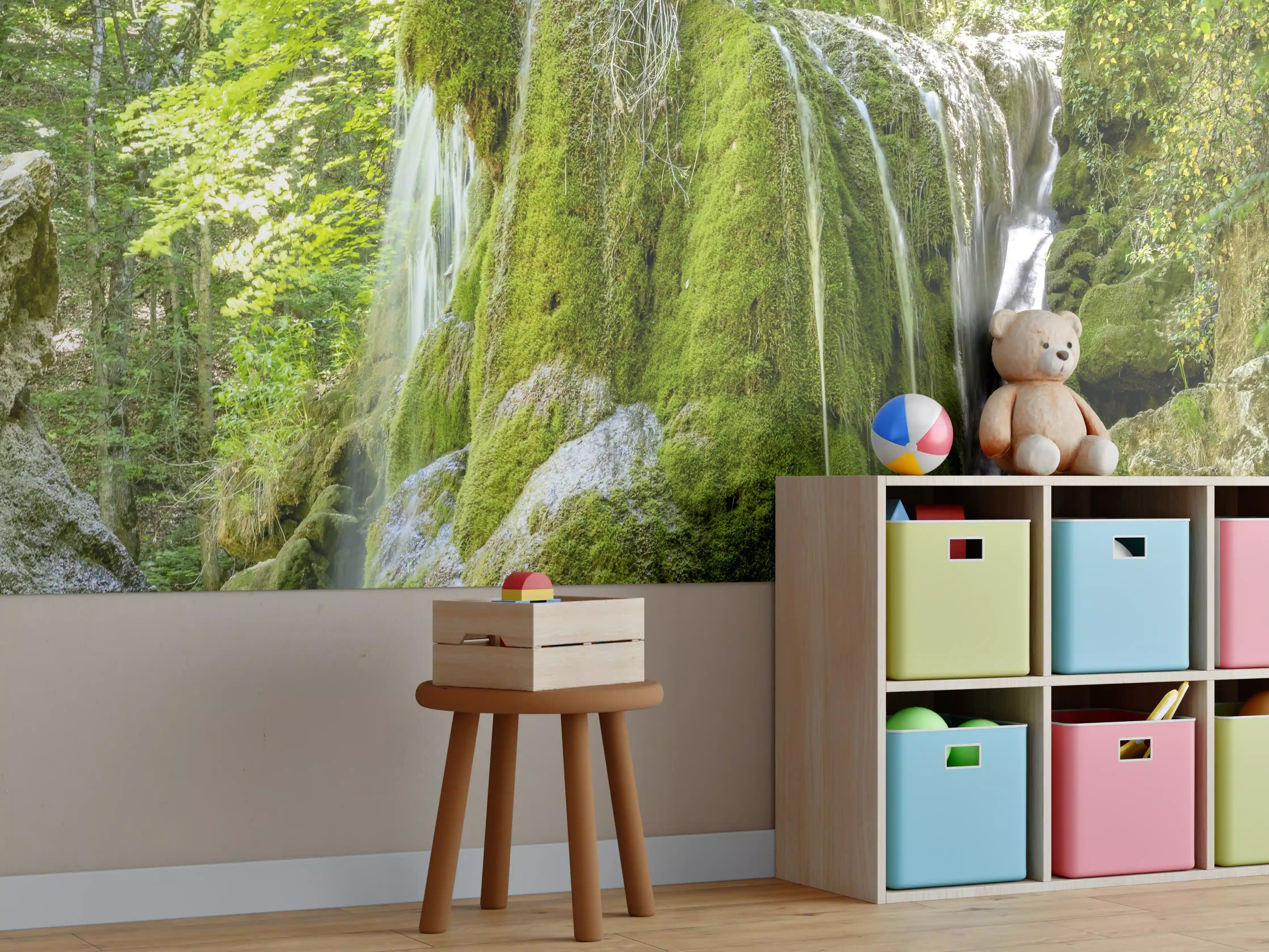 Kinderzimmer Wandgestaltung - Wasserfall im Wald - Sevastopol