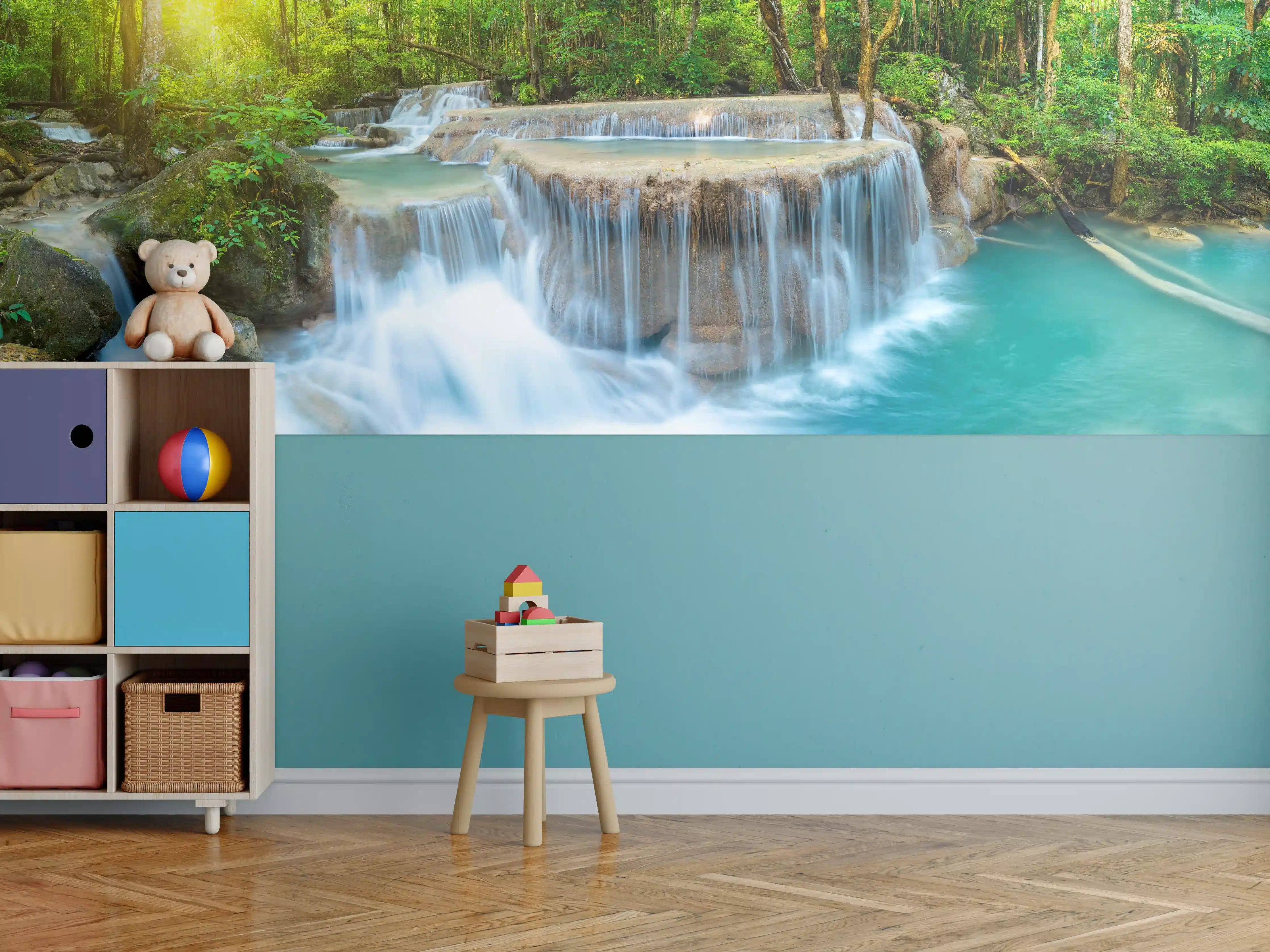 Kinderzimmer Wandgestaltung - Wasserfall im Wald von Thailand