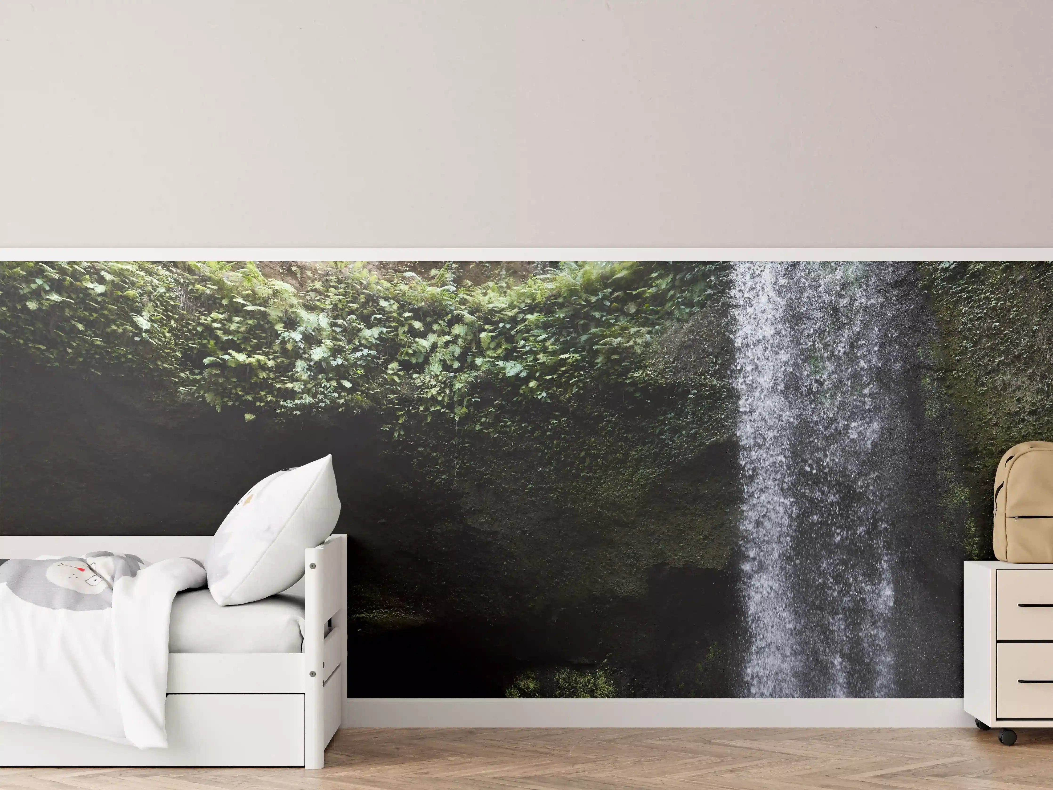 Kinderzimmer Wandgestaltung - Wasserfall in Bali im Herbst