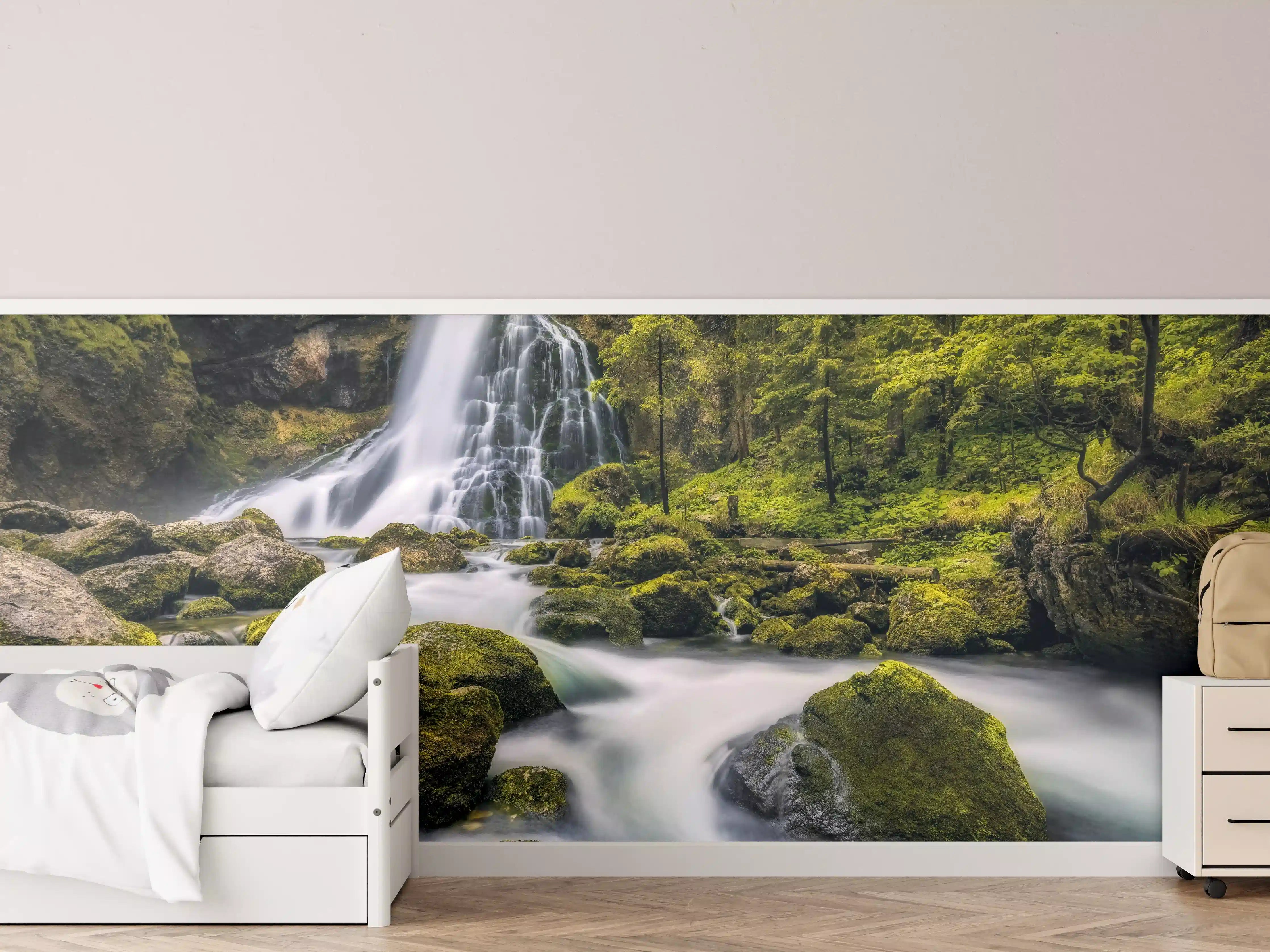 Kinderzimmer Wandgestaltung - Wasserfall in Golling, Salzburg