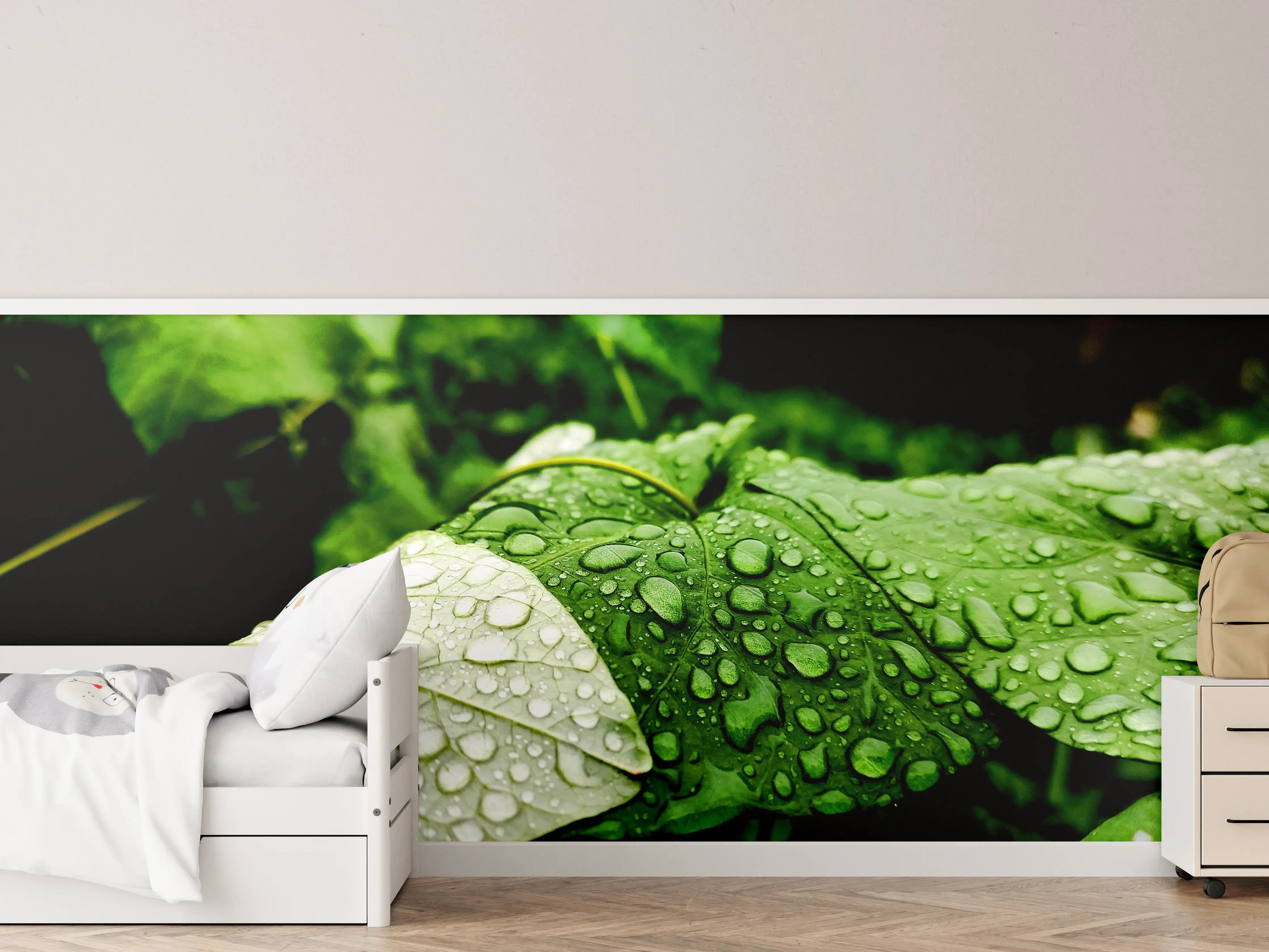 Kinderzimmer Wandgestaltung - Wassertropfen auf einem Blatt