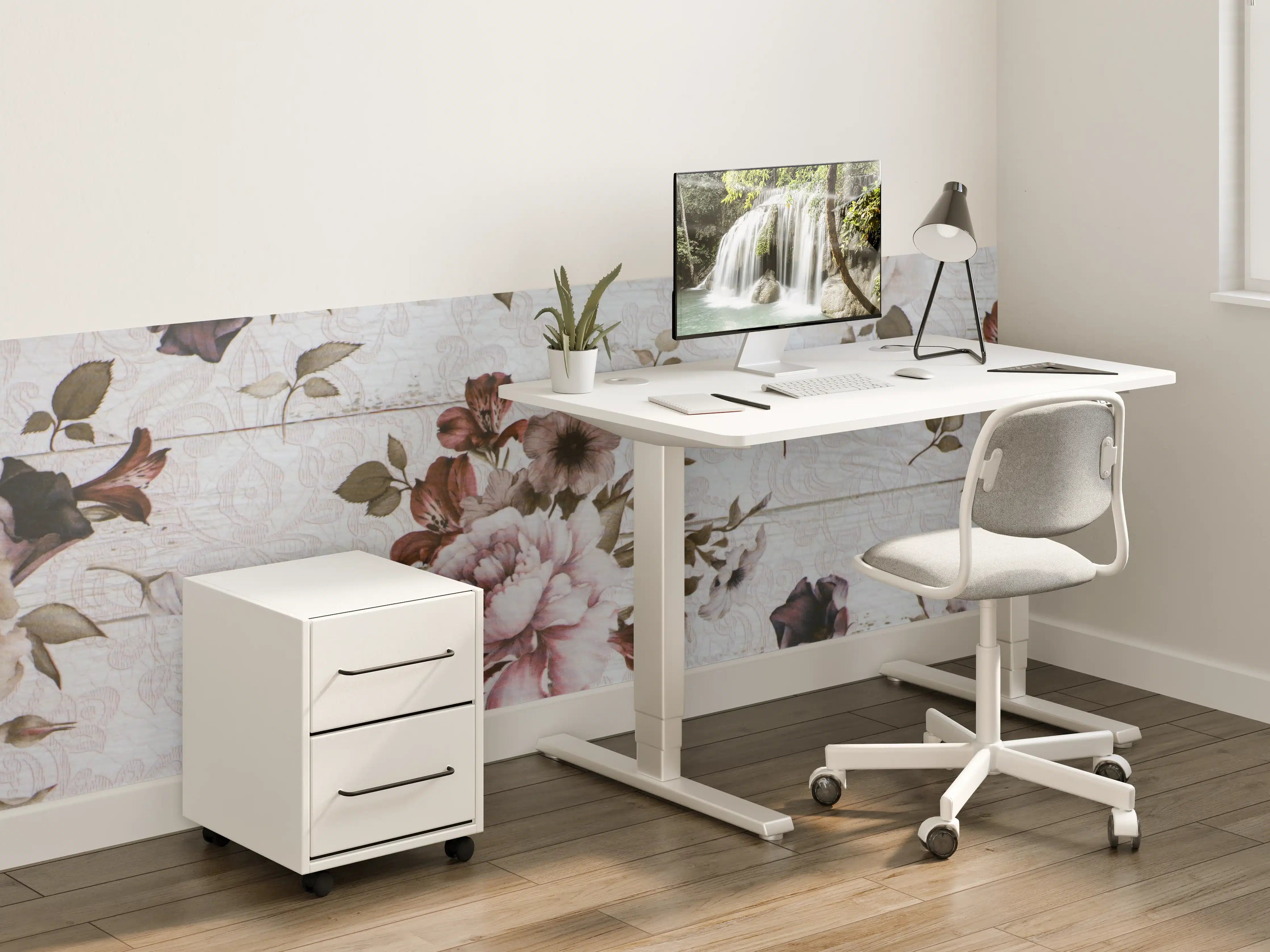 Kinderzimmer Wandgestaltung - Weiche Rosen und florale Akzente auf Holz