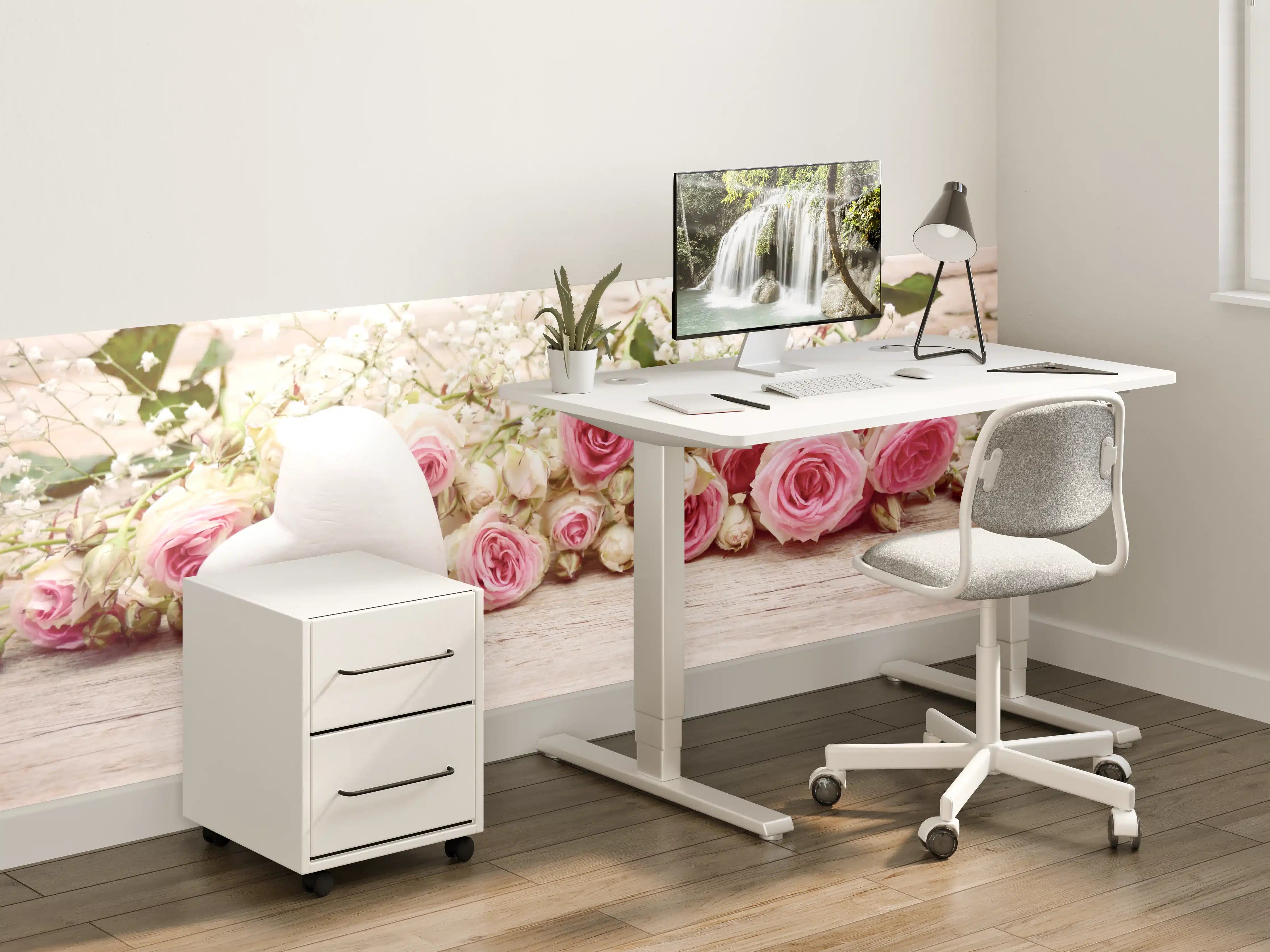 Kinderzimmer Wandgestaltung - Zarte Rosen und Herzdekoration