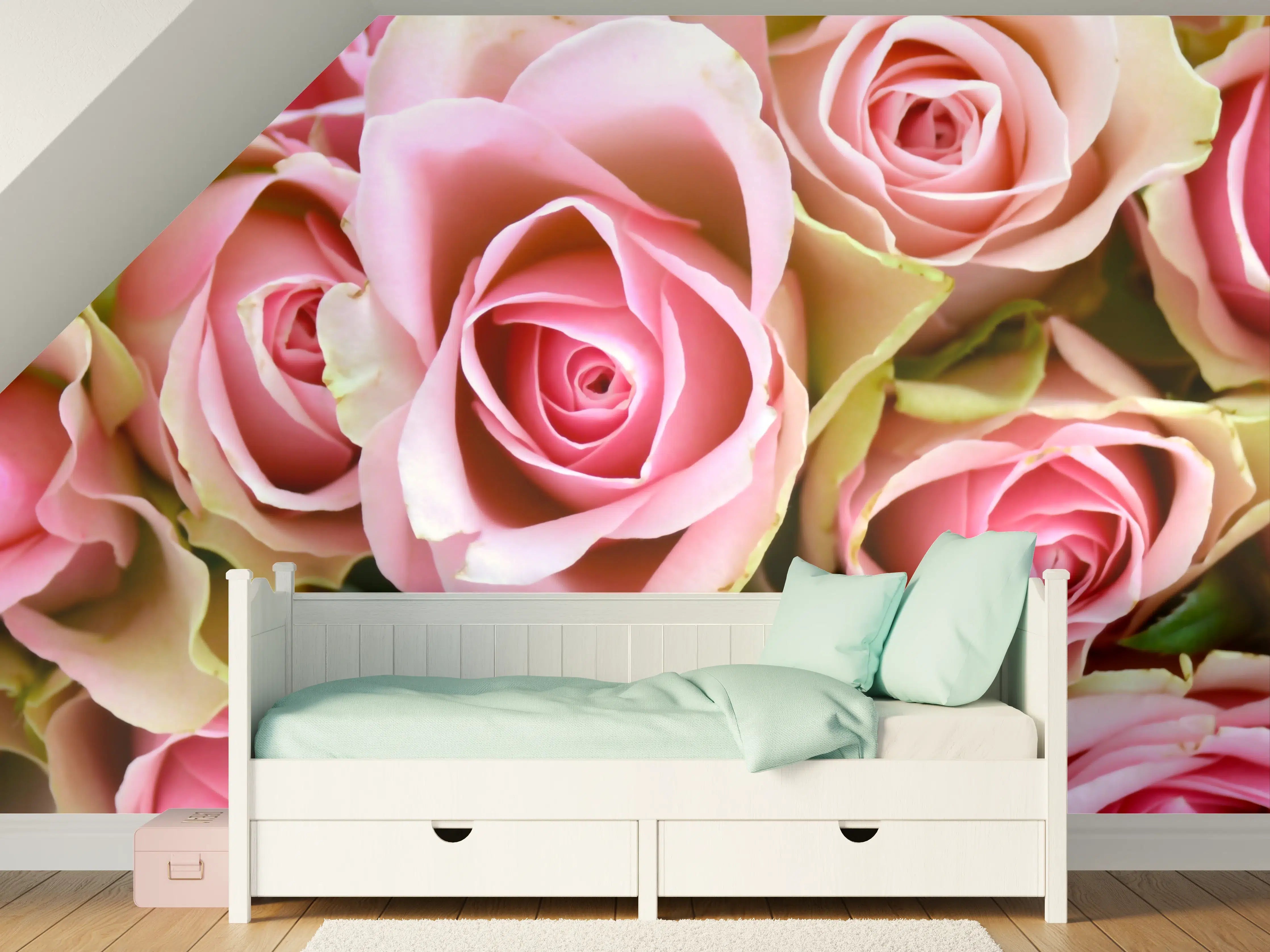 Kinderzimmer Wandgestaltung - Zarte pinke Rosen