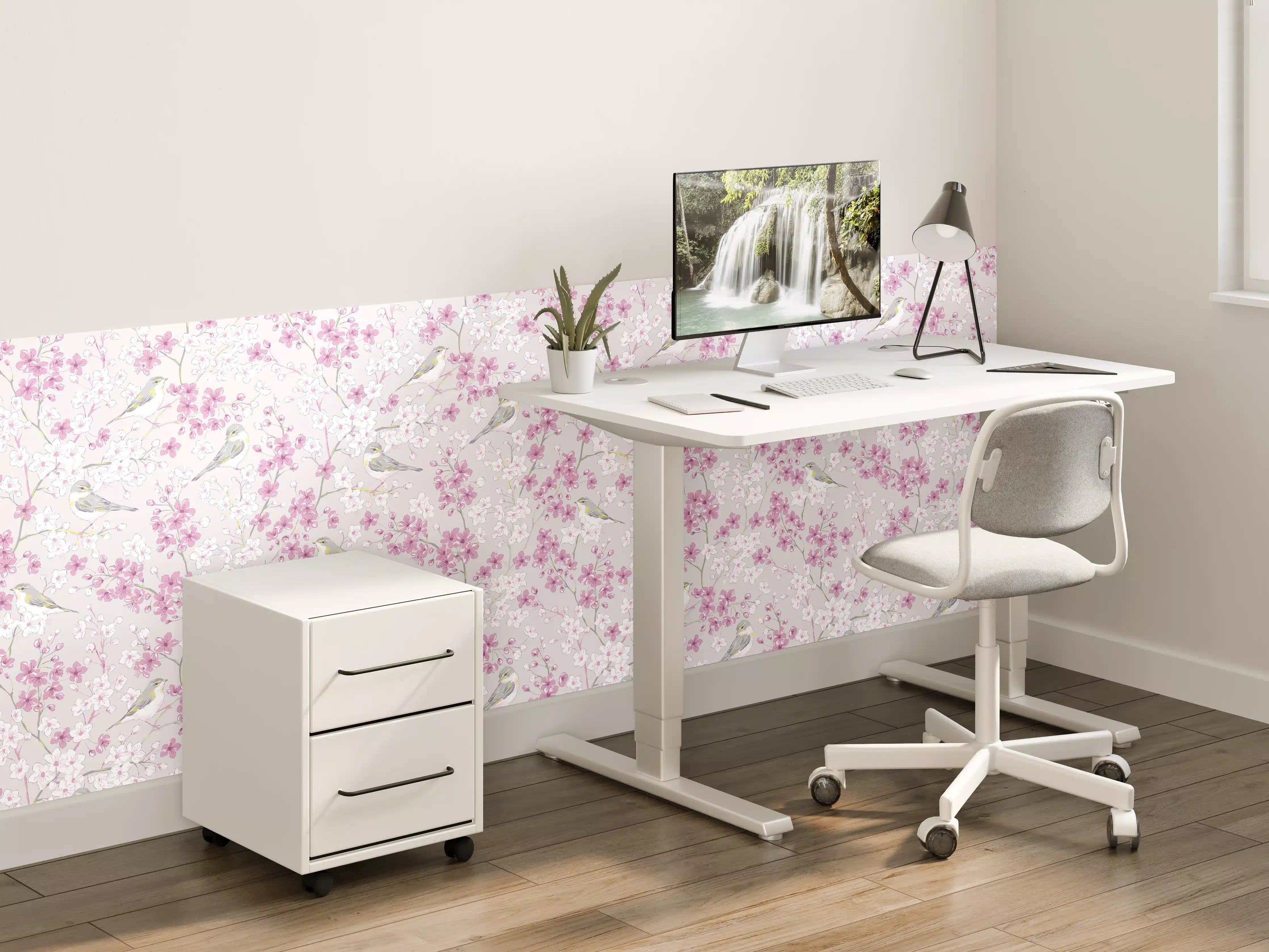 Kinderzimmer Wandgestaltung - Zartes Kirschblütenmuster mit kleinen Vögeln