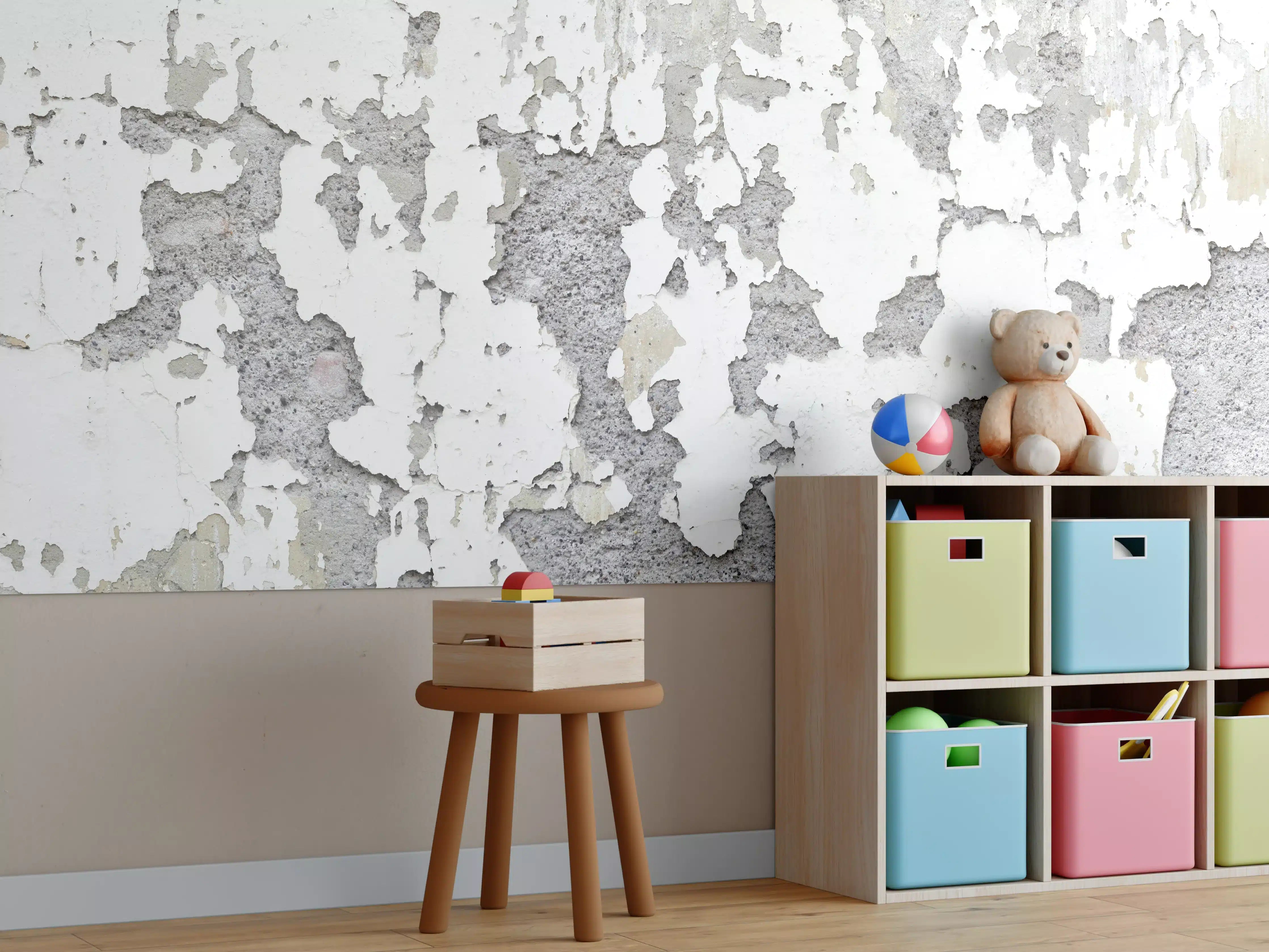 Kinderzimmer Wandgestaltung - Zerplatze Fassade eines alten Hauses