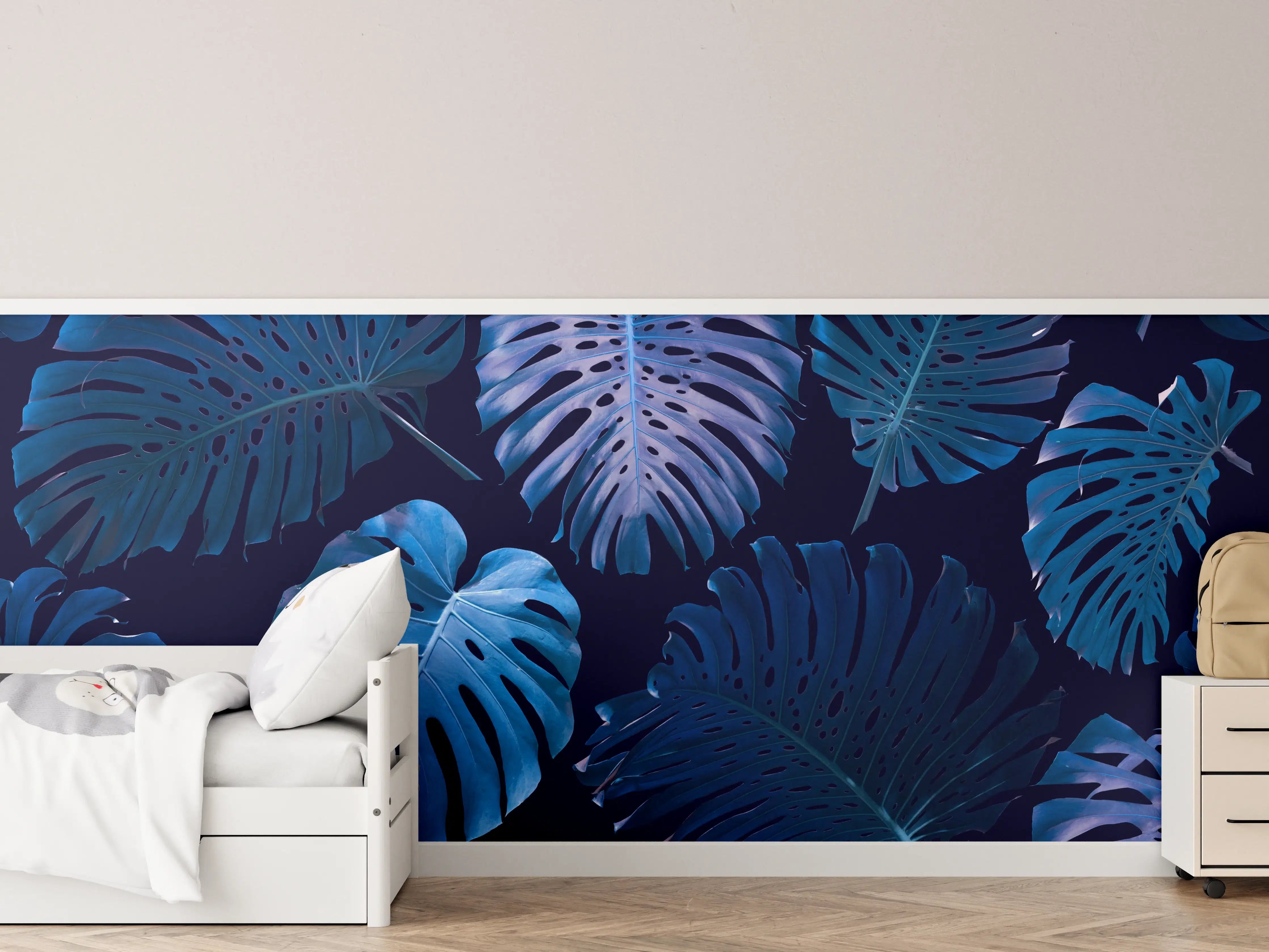 Kinderzimmer Wandgestaltung - bläuliche Dschungel Blätter 