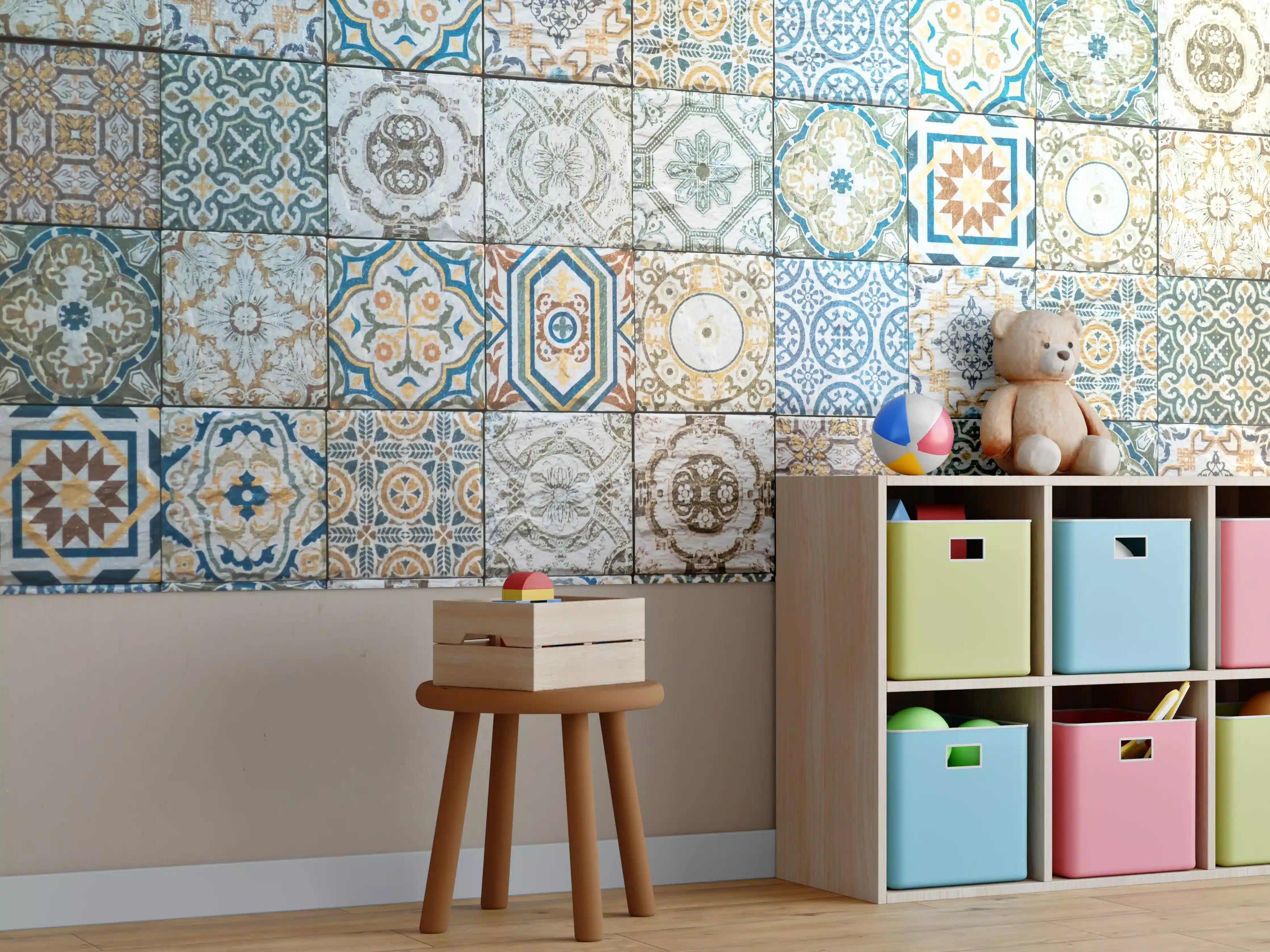 Kinderzimmer Wandgestaltung - buntes Mosaik im spanischen Stil