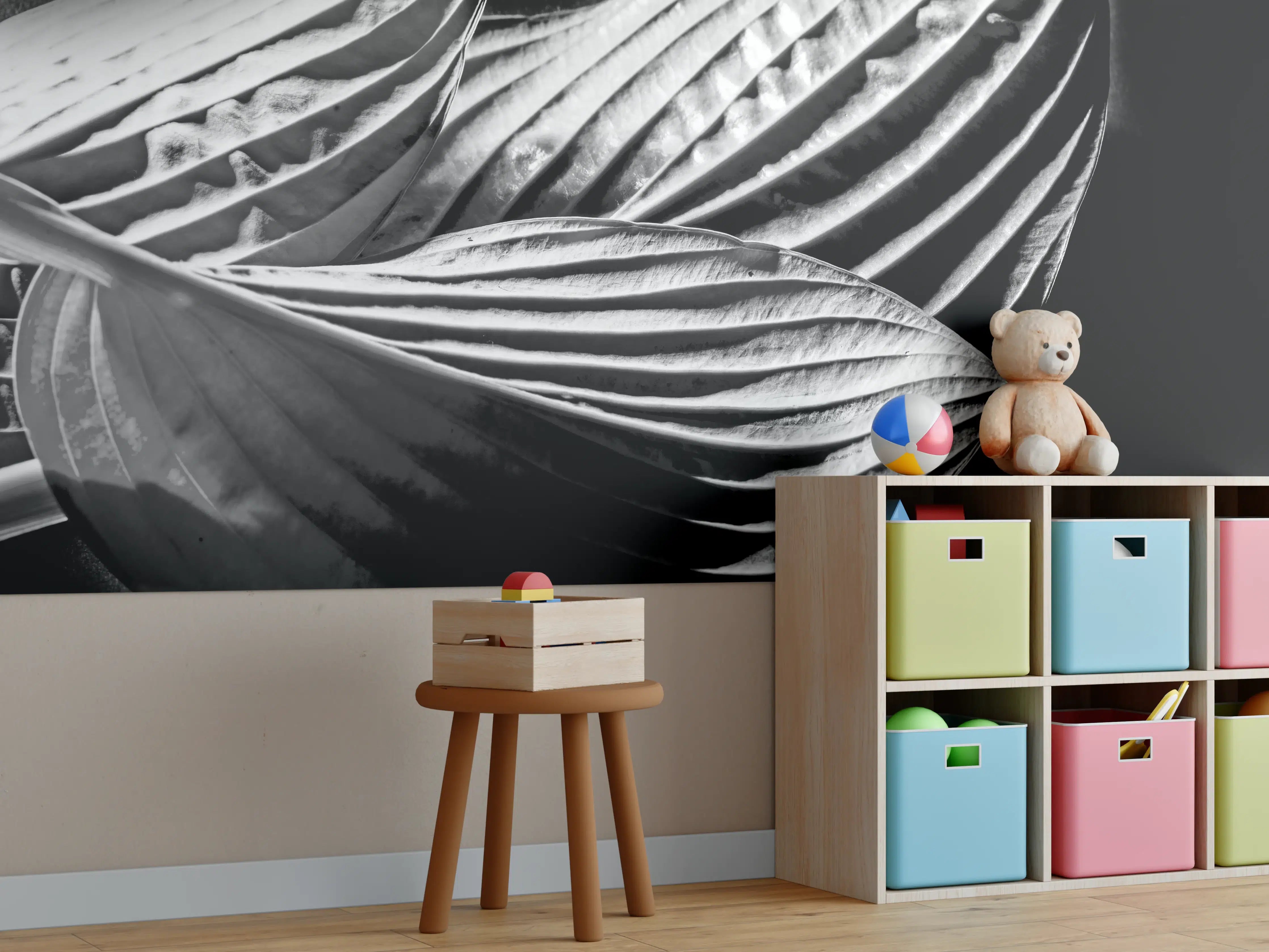 Kinderzimmer Wandgestaltung - drei Blätter auf dunklem Hintergrund