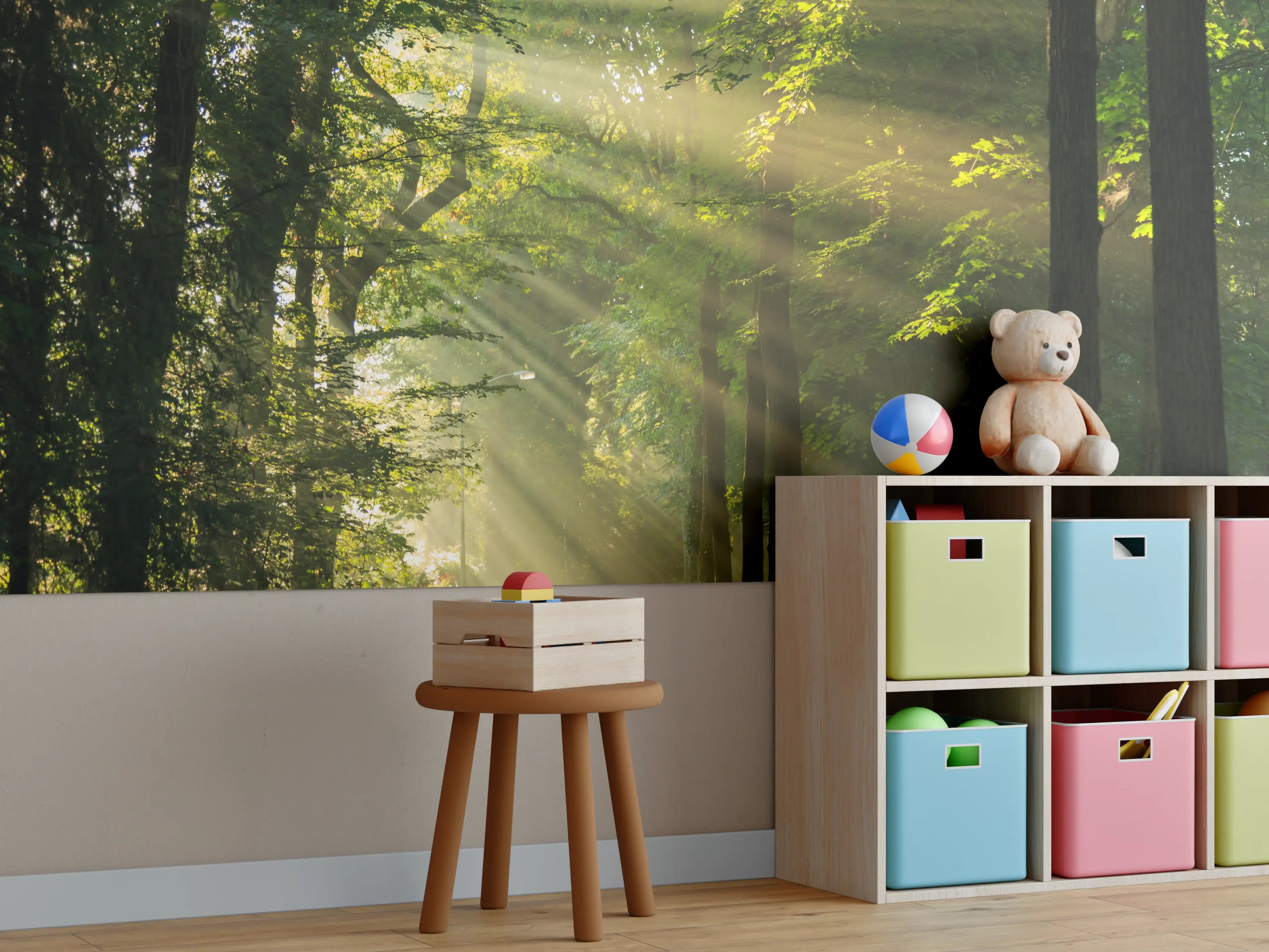 Kinderzimmer Wandgestaltung - erleuchtende Sonnenstrahlen in den Wald 