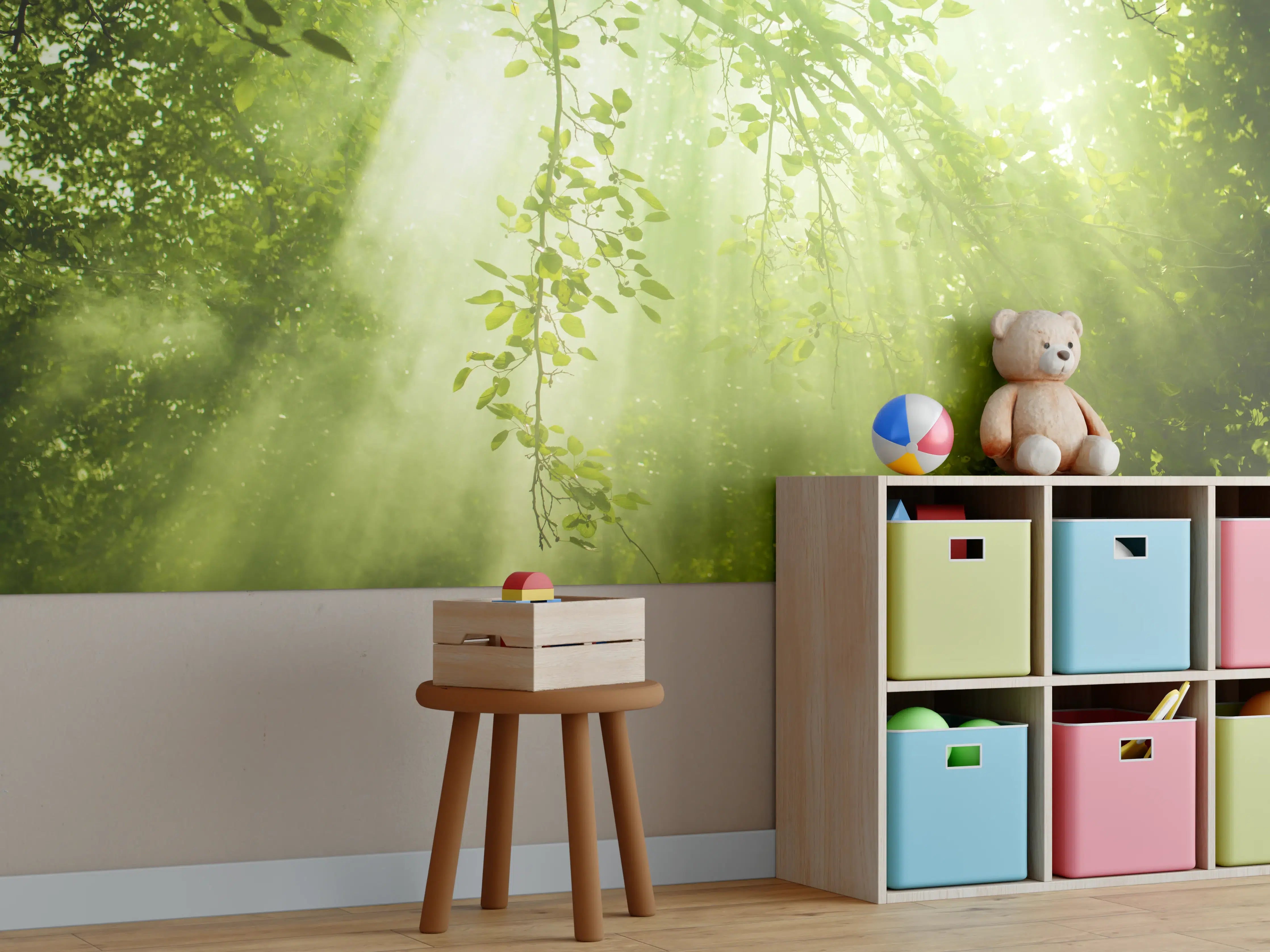 Kinderzimmer Wandgestaltung - mystischer Grüner Wald mit Sonnenstrahl