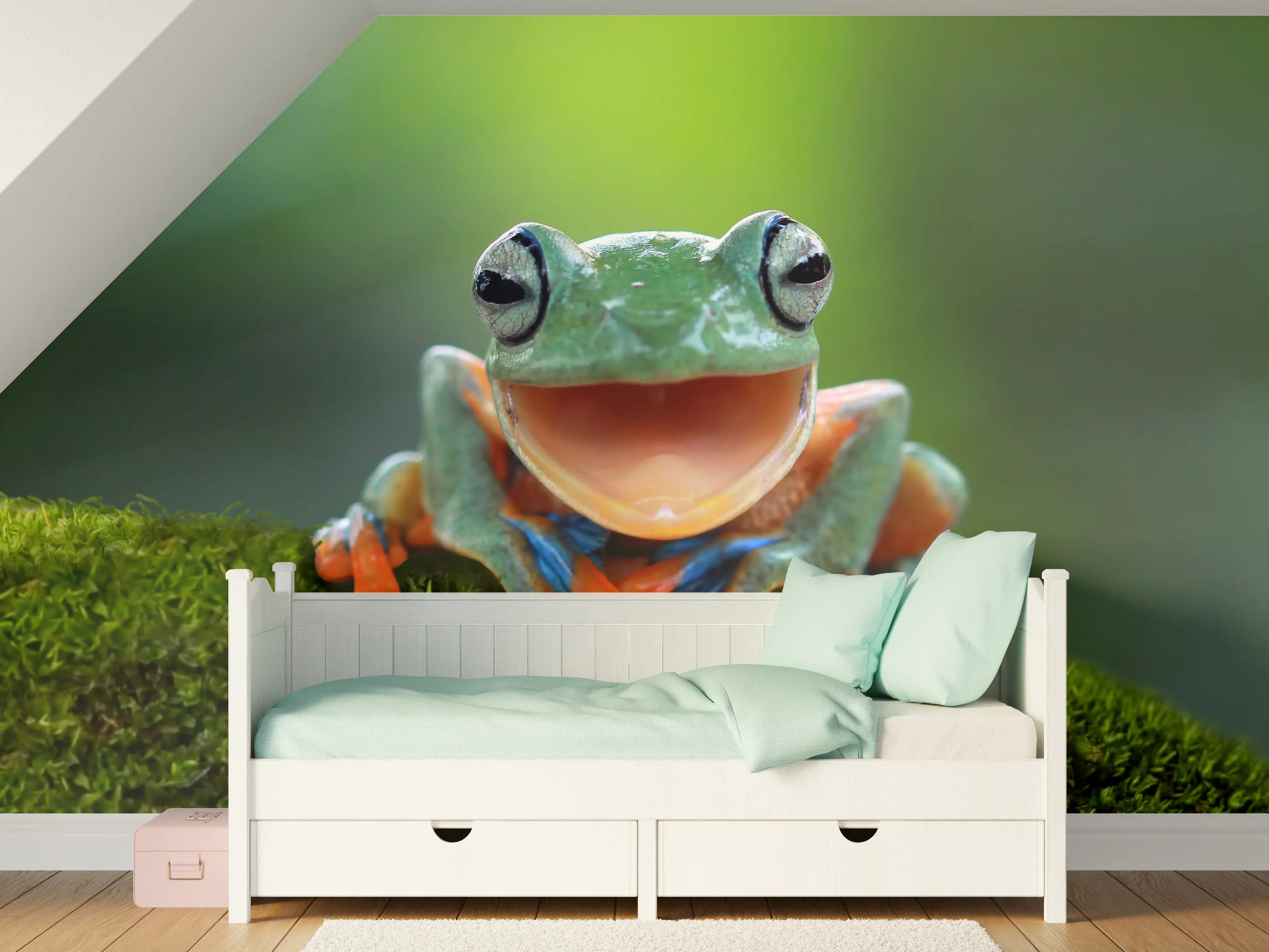 Kinderzimmer Wandgestaltung - niedlicher Laubfrosch in Nahaufnahme