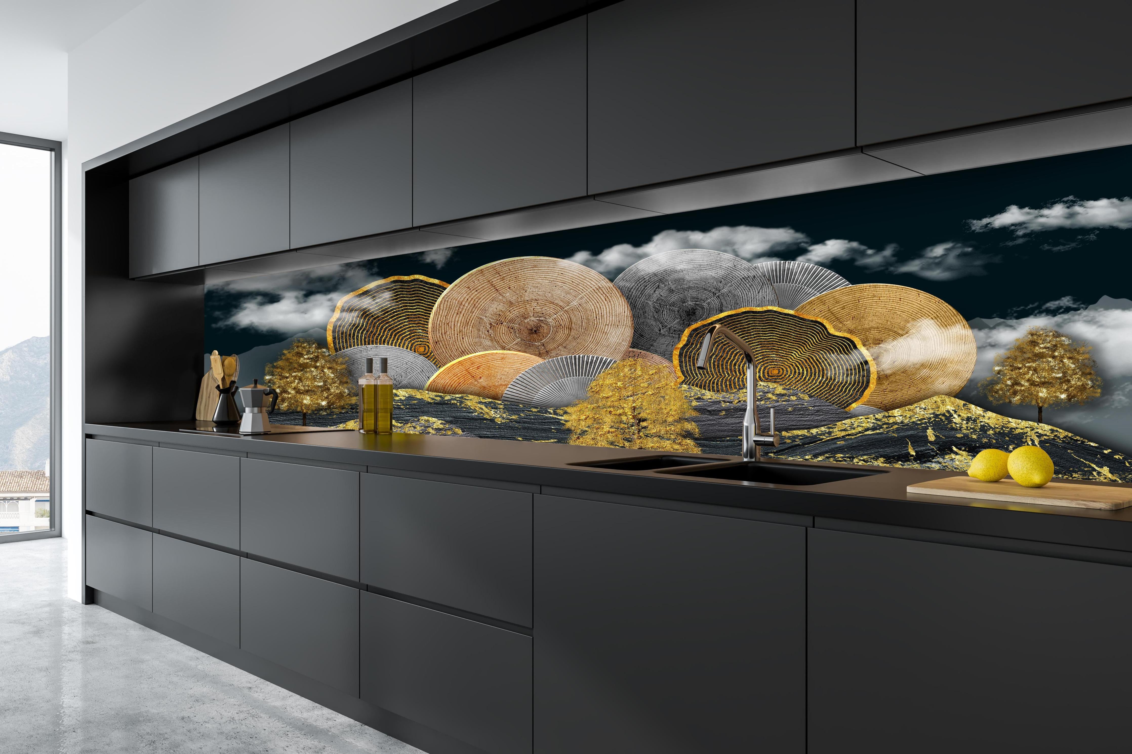 Küche - Abstraktes Landschaftsmuster - Nächtlich hinter weißen Hochglanz-Küchenregalen und schwarzem Wasserhahn