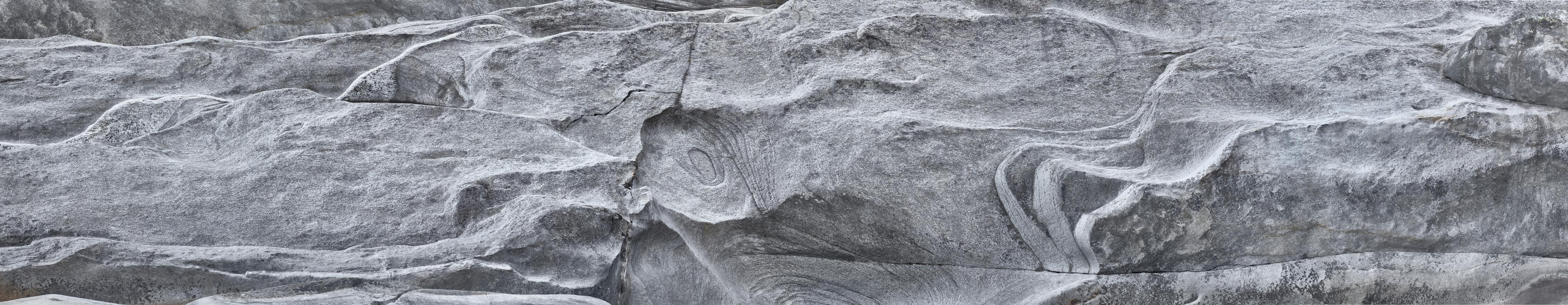 Küchenrückwand-Detailaufnahme Grauer Fels Verzasca Fluss