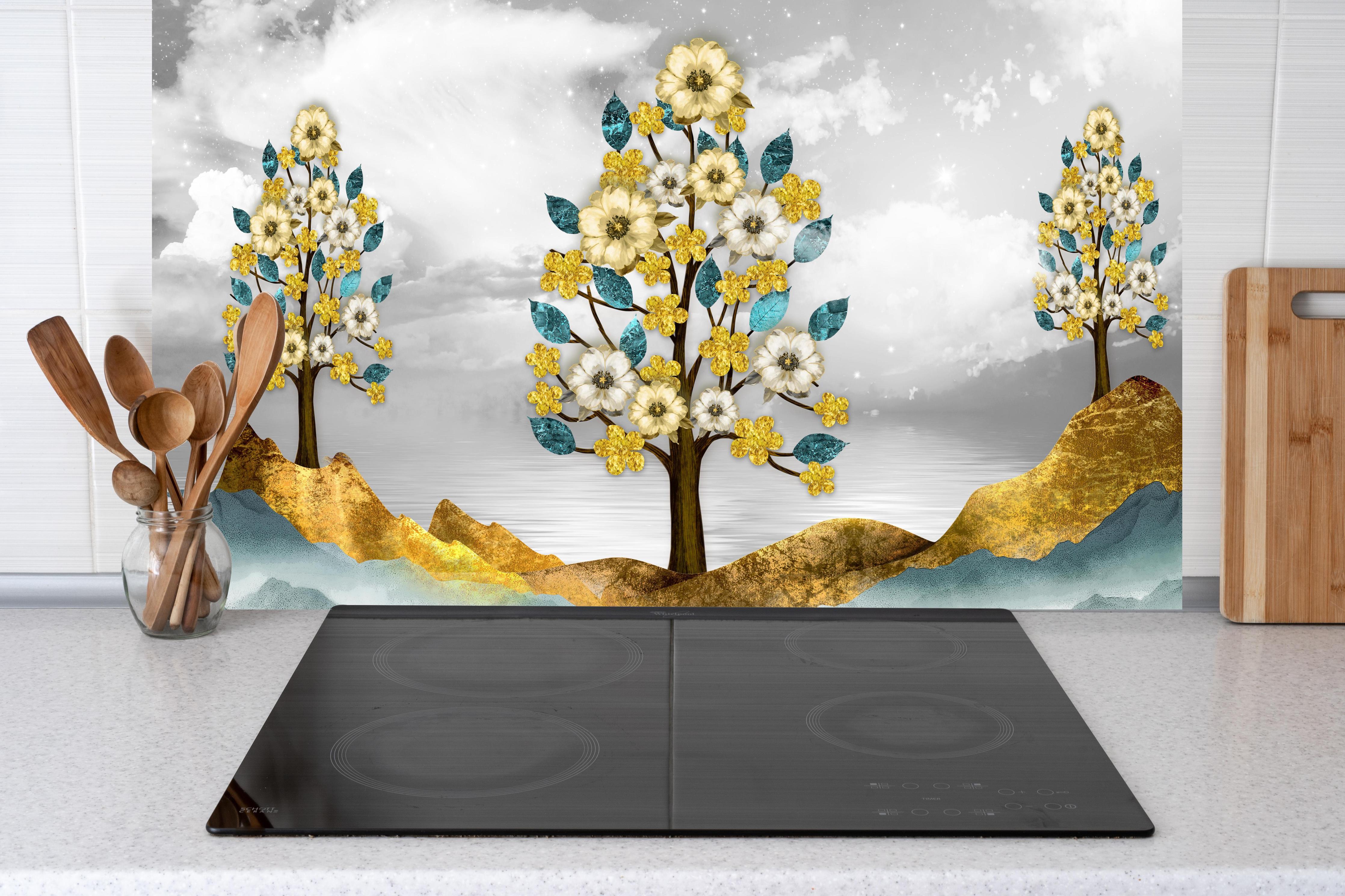 Küche - Florale Kunstmalerei - Natur hinter weißen Hochglanz-Küchenregalen und schwarzem Wasserhahn