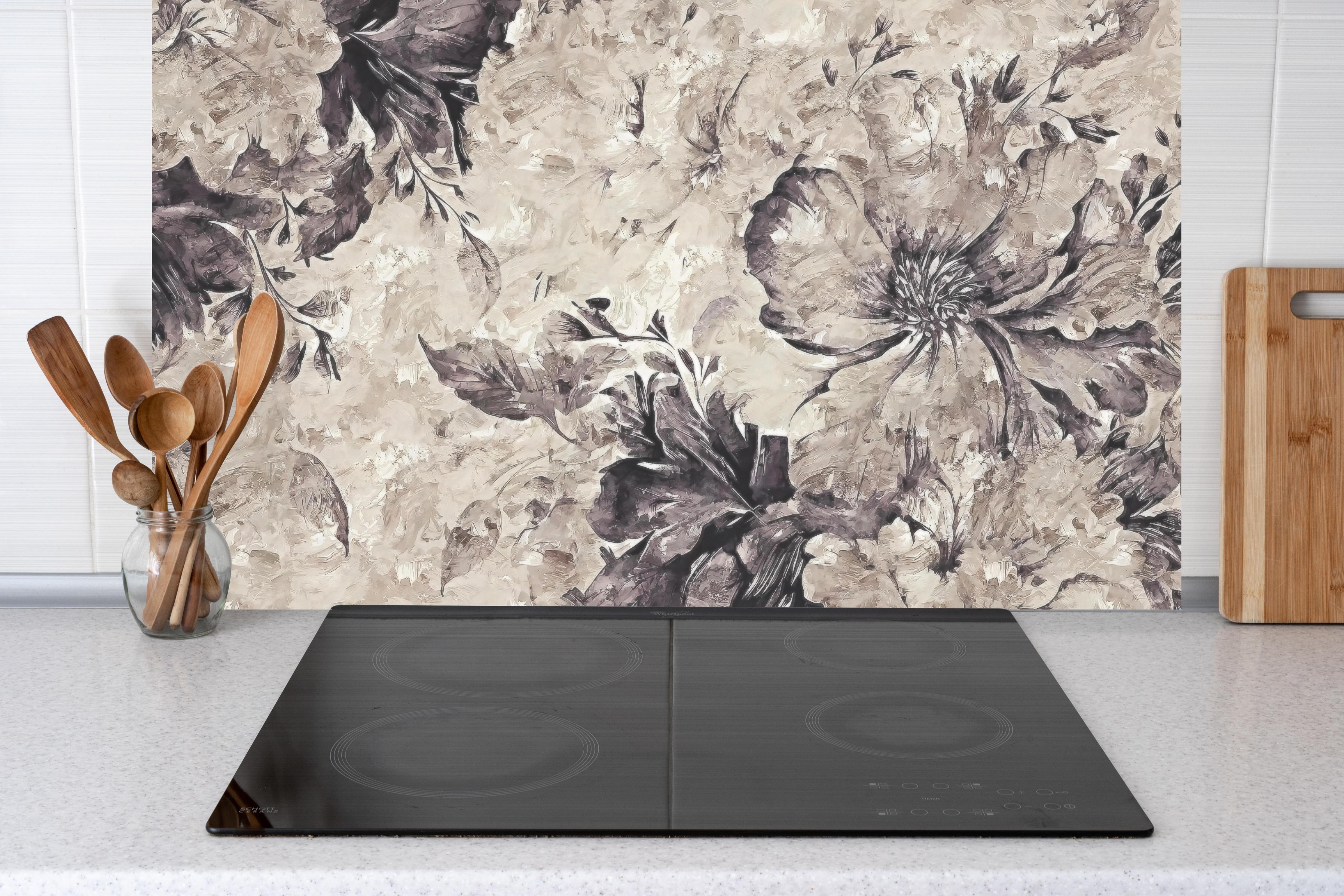 Küche - Gemälde - Büsche hinter weißen Hochglanz-Küchenregalen und schwarzem Wasserhahn