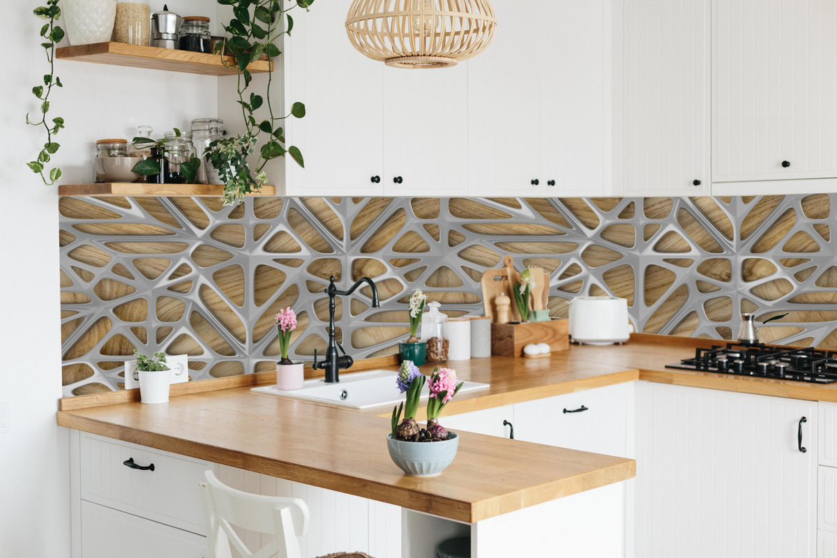 Küche - Gräuliches Gitter Muster hinter weißen Hochglanz-Küchenregalen und schwarzem Wasserhahn