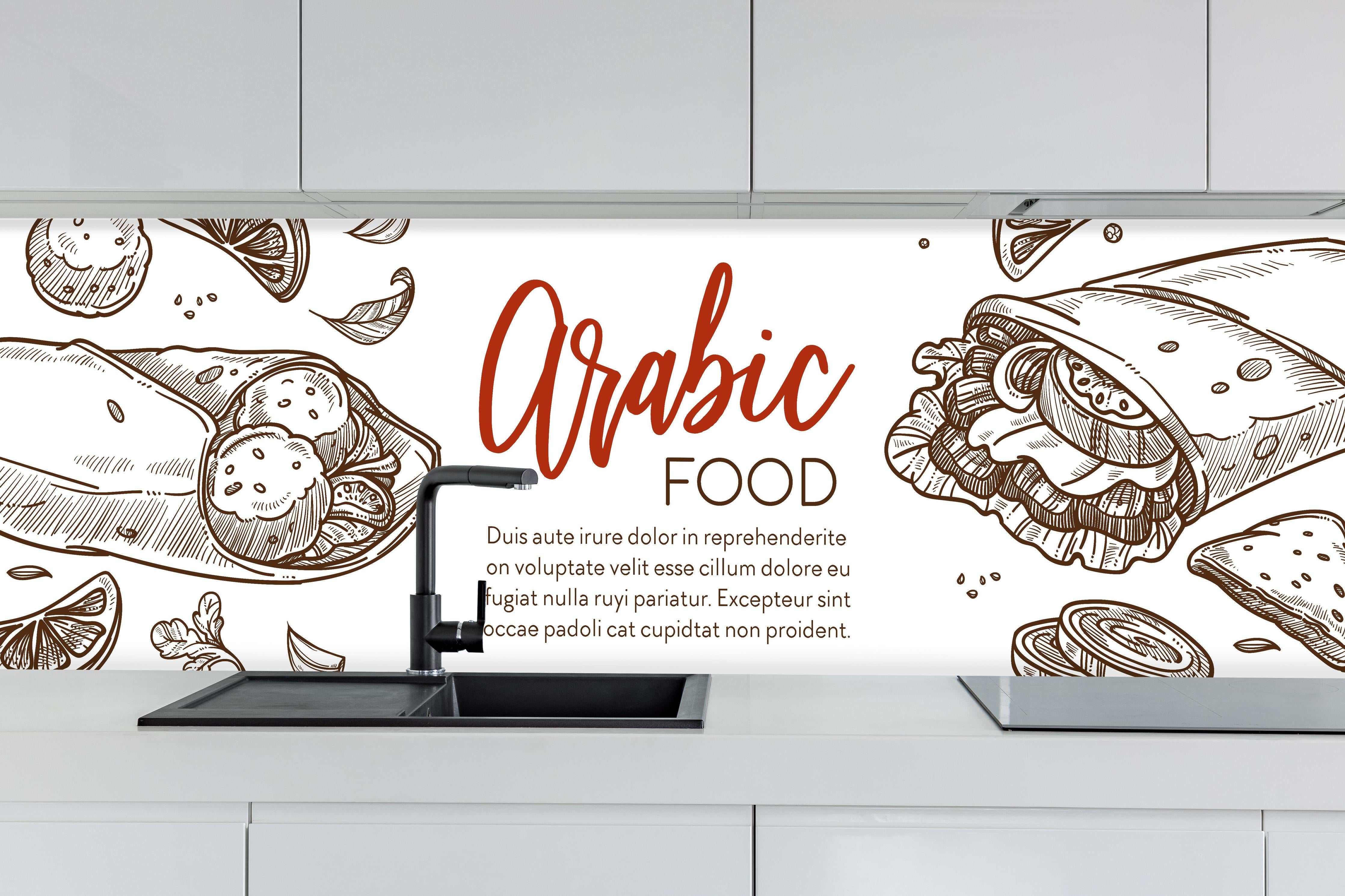 Küche - Handgezeichnete Arabische Speisen Grafik hinter weißen Hochglanz-Küchenregalen und schwarzem Wasserhahn