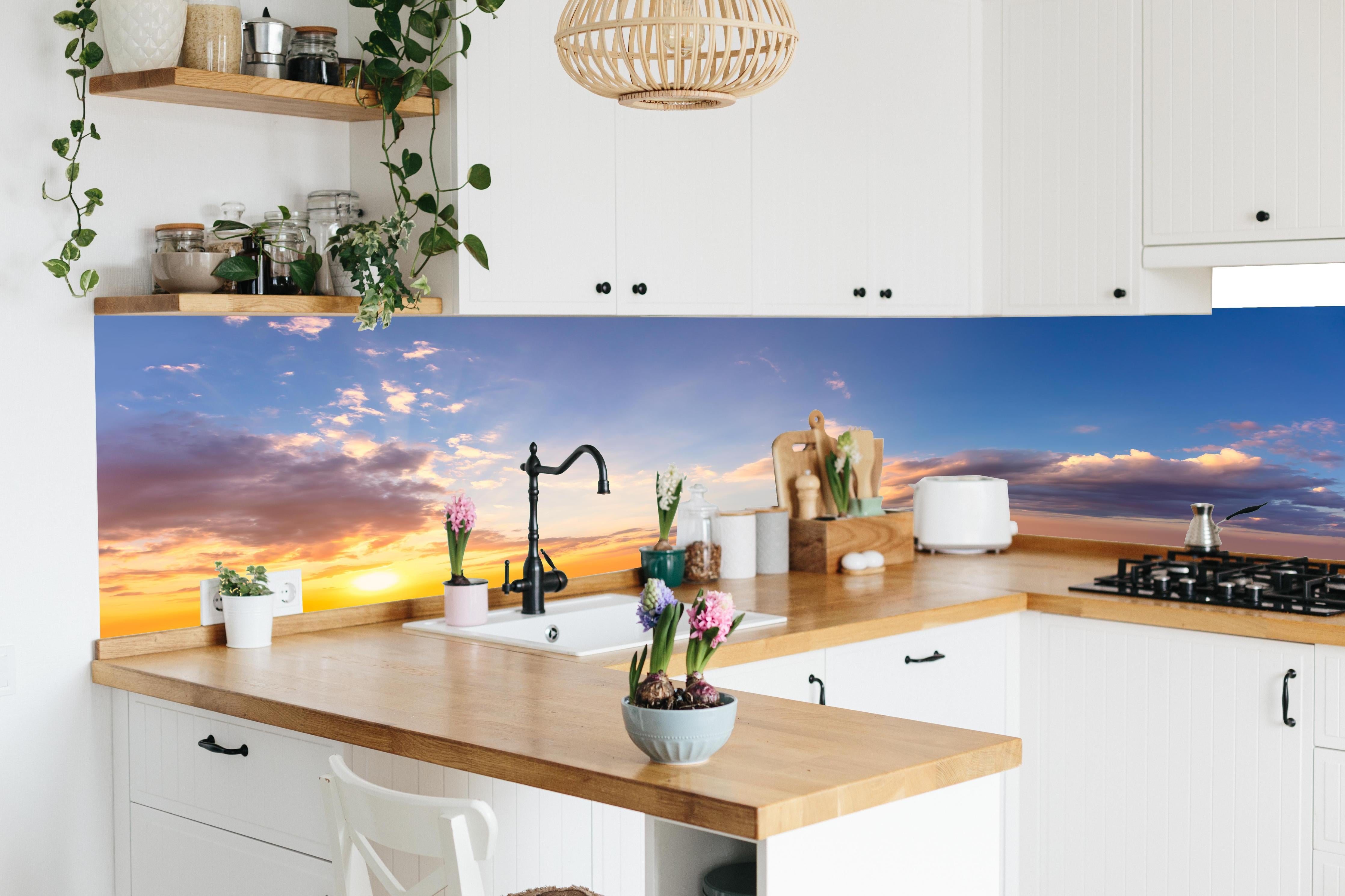 Küche - Blau-Orange Sonnenuntergang in lebendiger Küche mit bunten Blumen