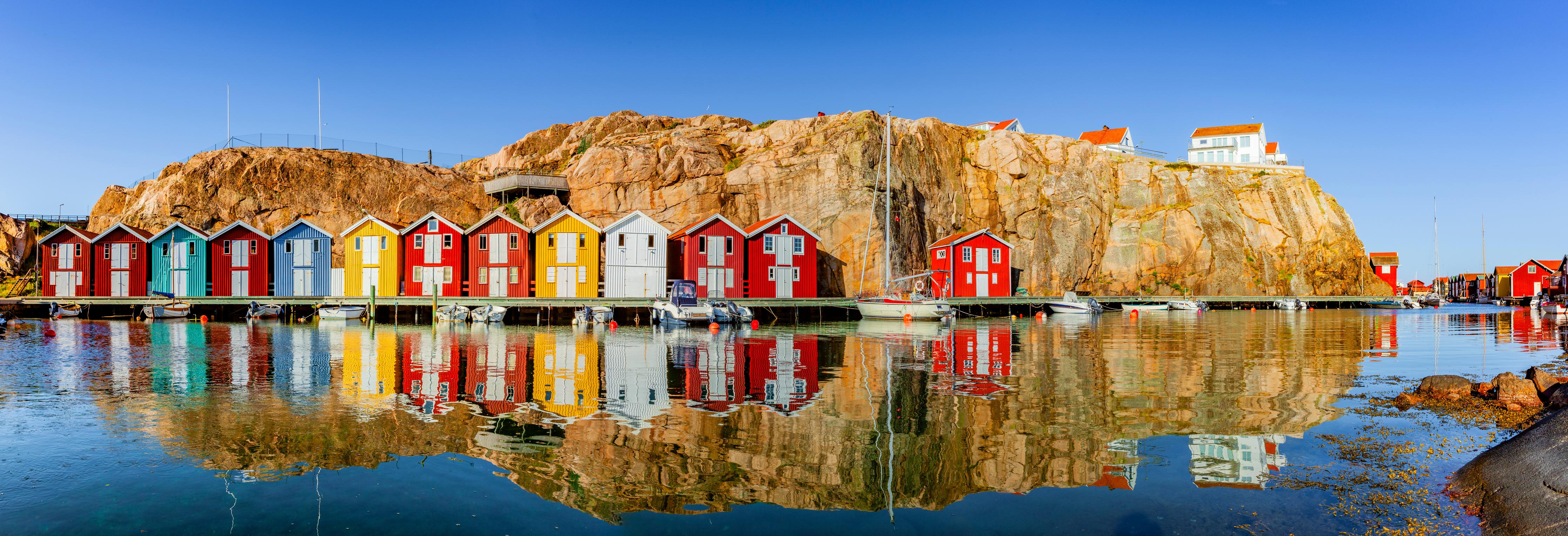 Küchenrückwand-Bunte Fischerhäuser in Schweden