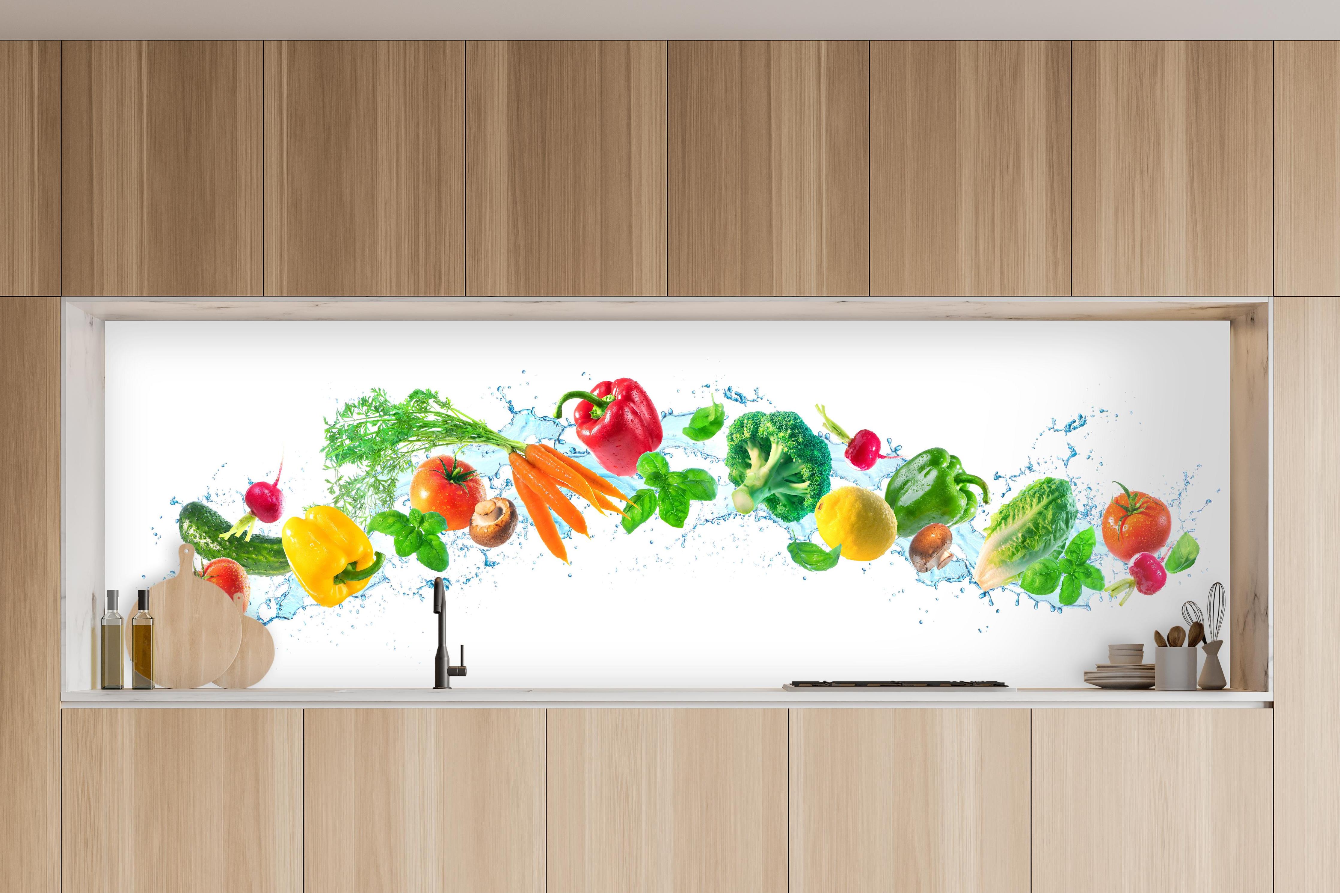 Küche - Bunte Gemüse- und Kräuterkomposition in charakteristischer Vollholz-Küche mit modernem Gasherd