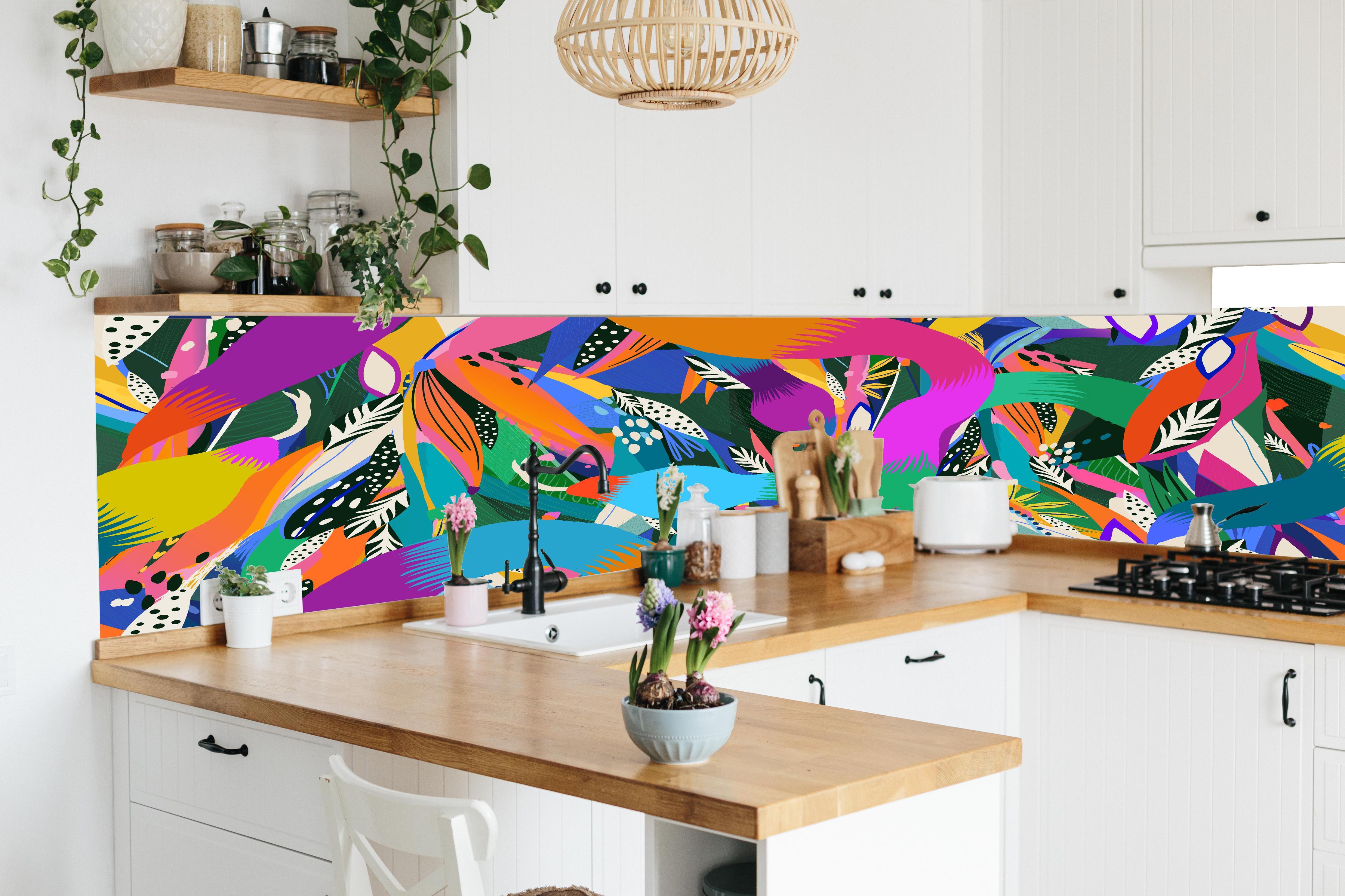 Küche - Bunte Tropische Schlangen-Illustration in lebendiger Küche mit bunten Blumen