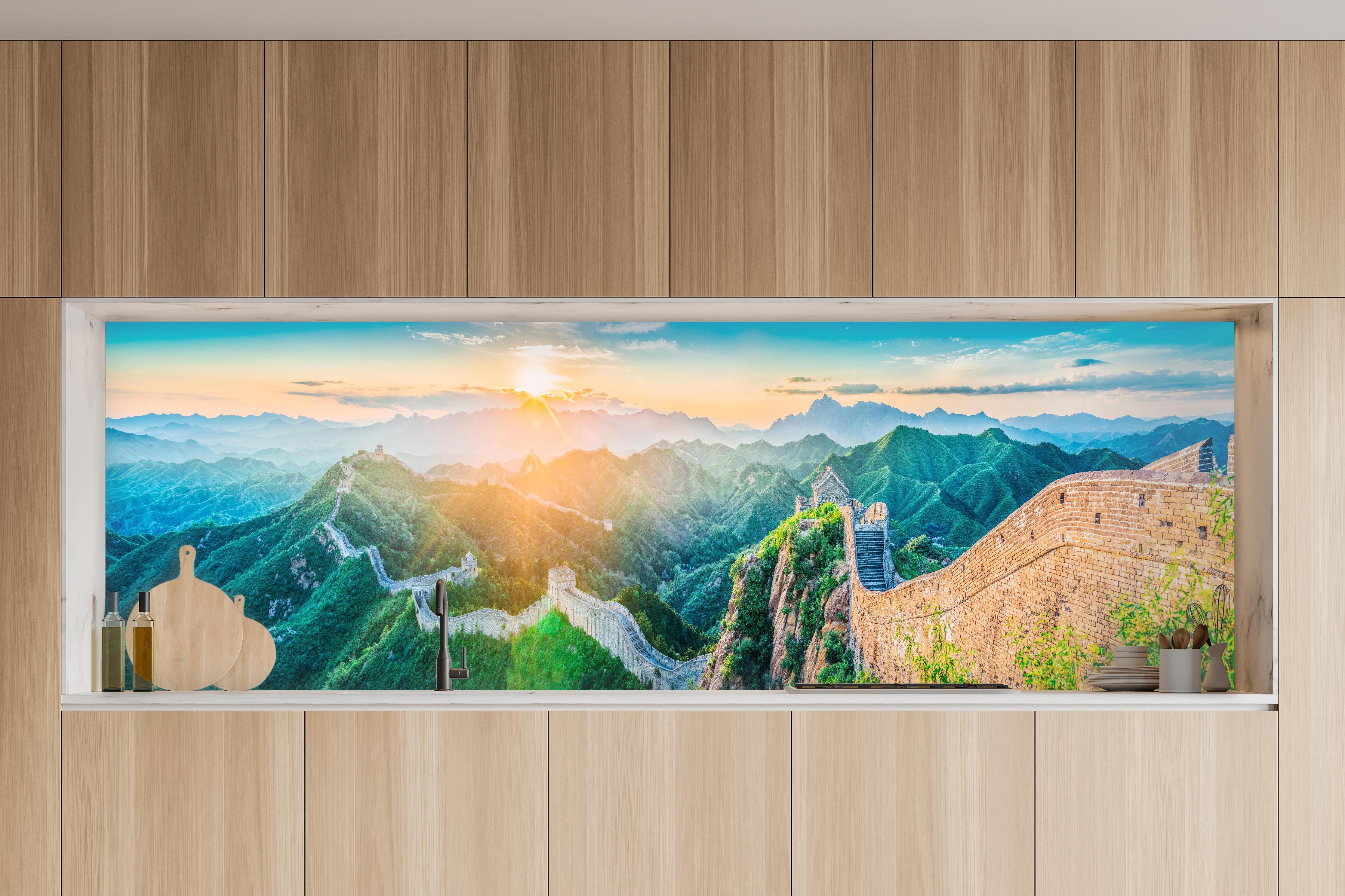 Küche - Chinesische Mauer Panorama Sonnenaufgang in charakteristischer Vollholz-Küche mit modernem Gasherd