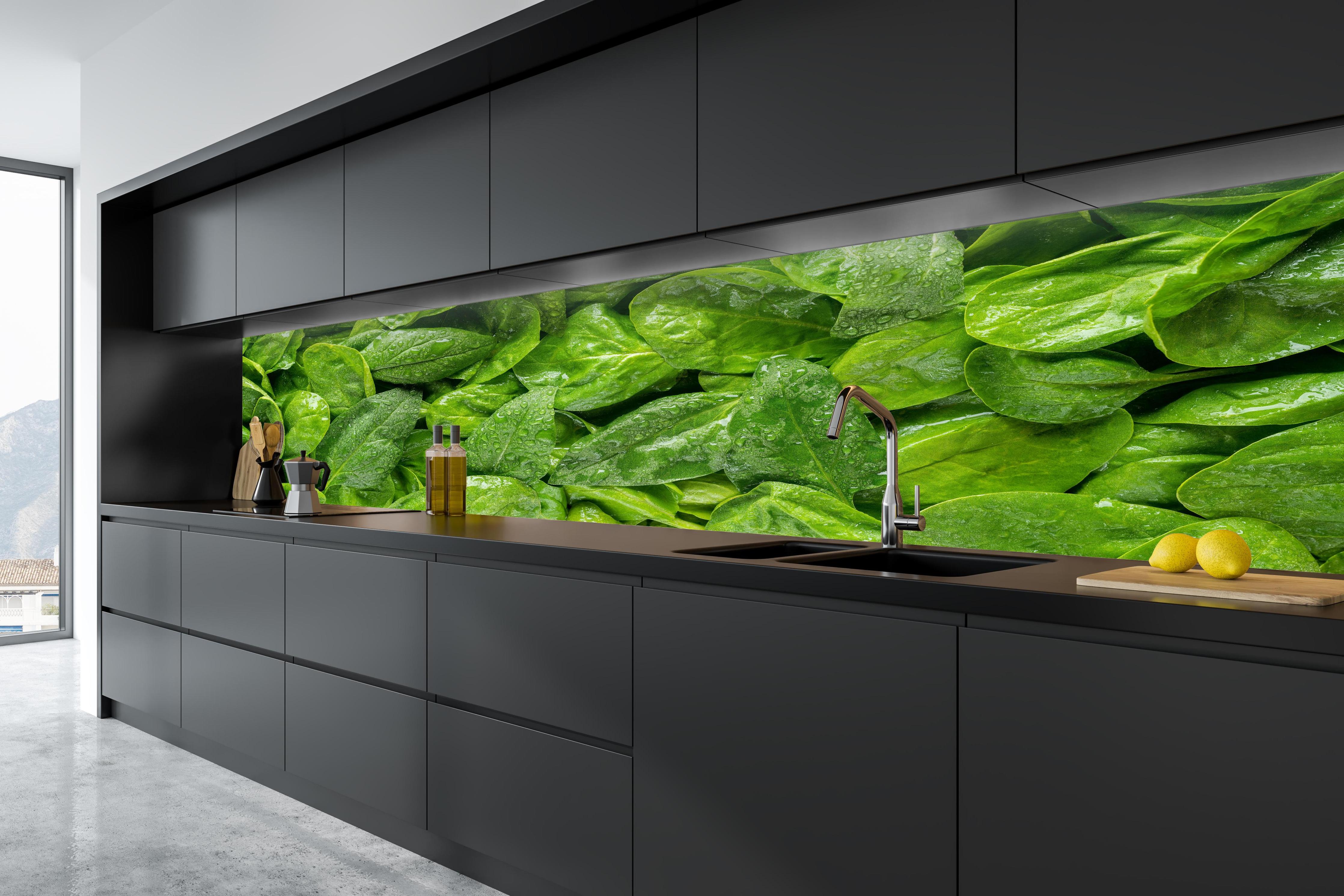 Küche - Grünes Kräuterblatt-Muster in tiefschwarzer matt-premium Einbauküche