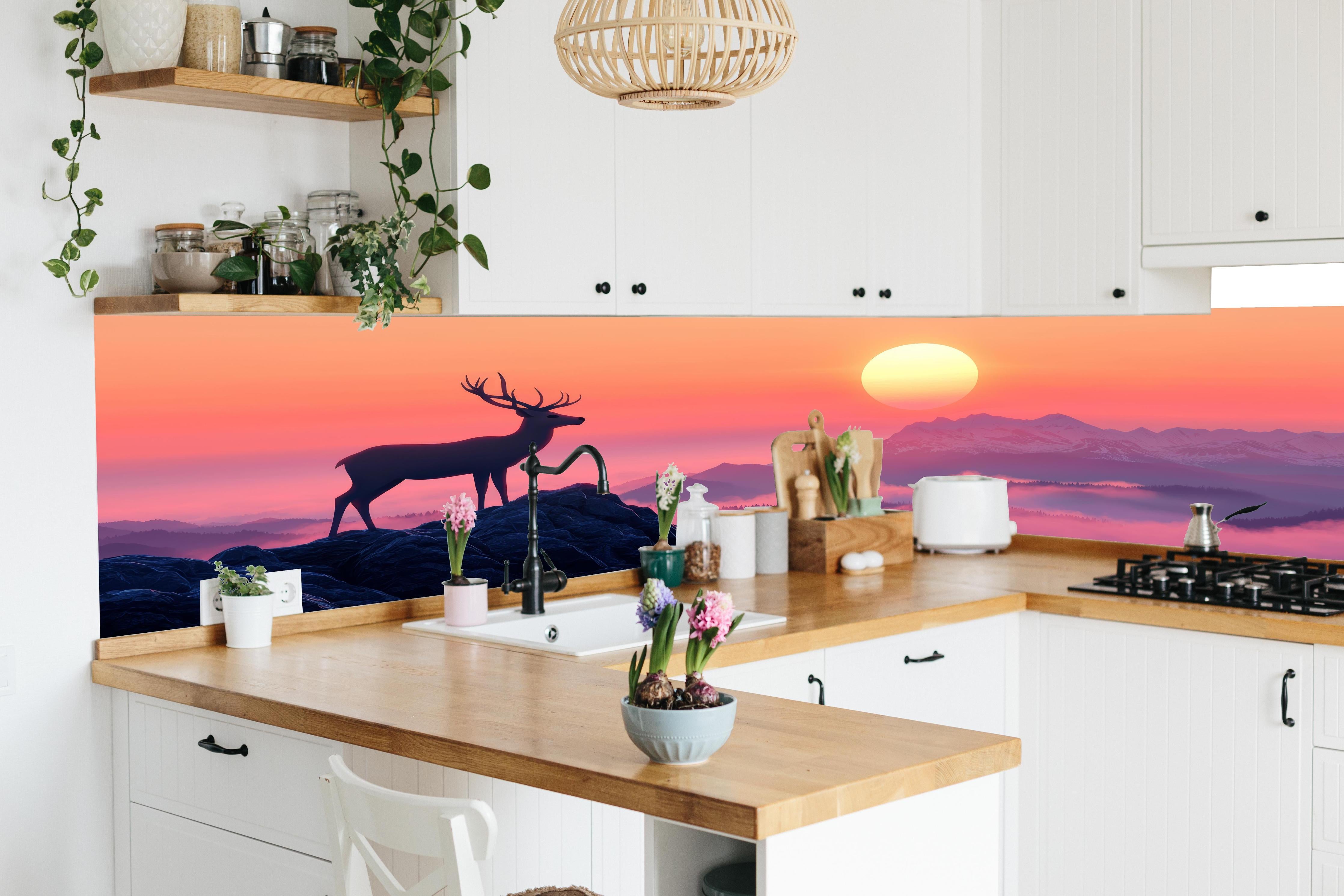 Küche - Hirsch-Silhouette Sonnenaufgang Orange-Pink in lebendiger Küche mit bunten Blumen