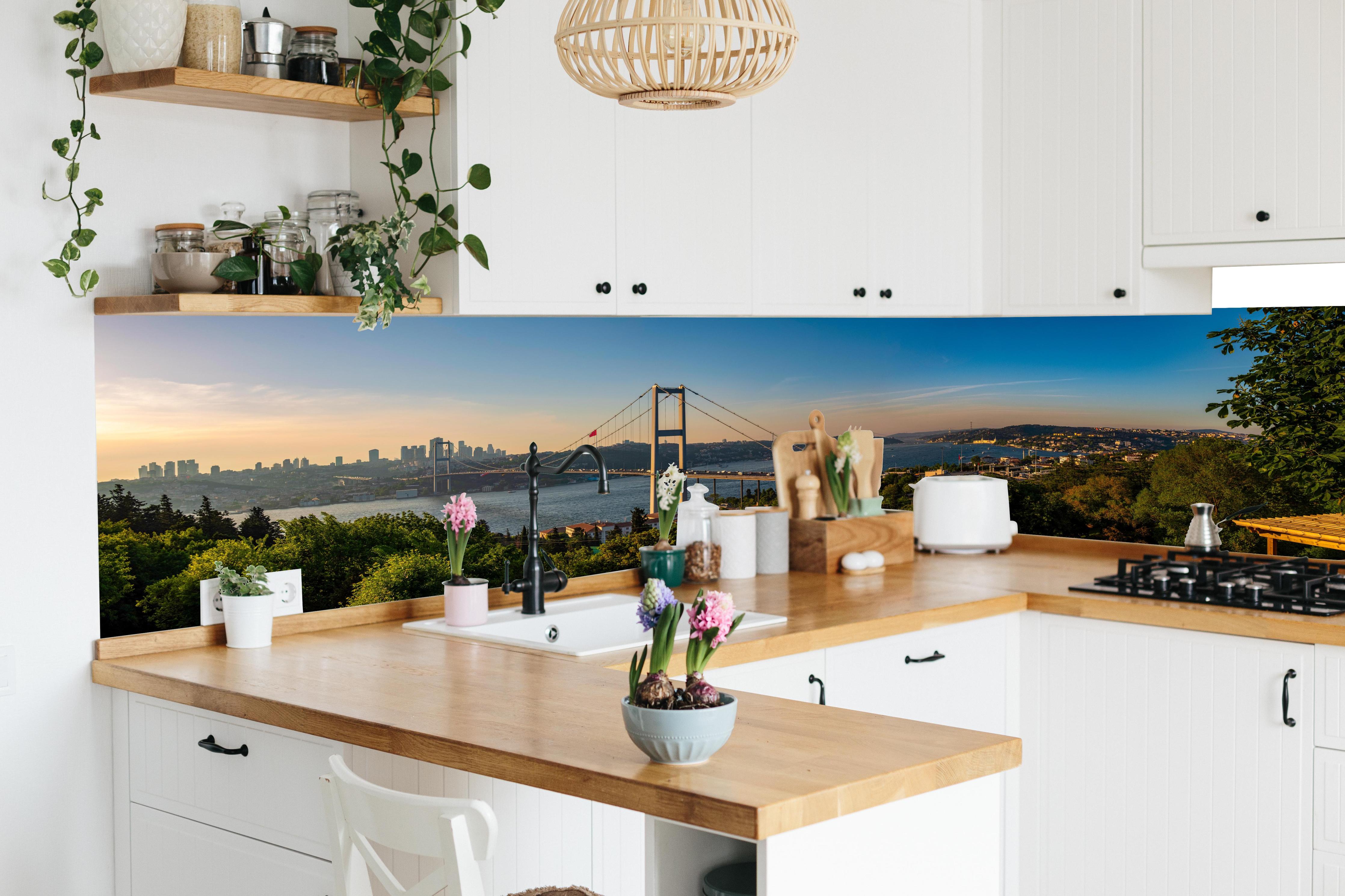 Küche - Istanbul Bosporus Skyline Blau-Grün in lebendiger Küche mit bunten Blumen
