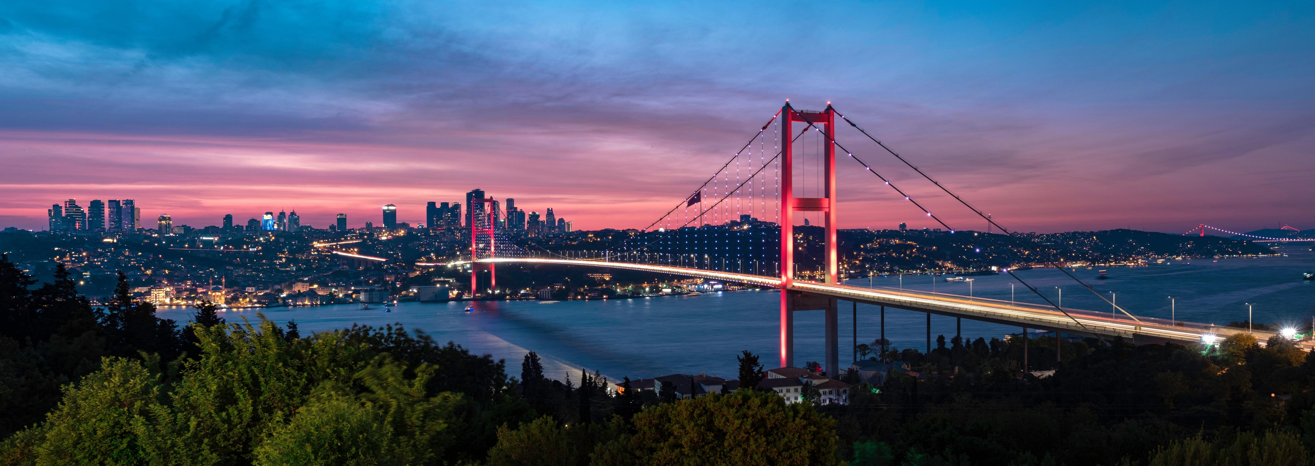 Küchenrückwand-Istanbul Bosporusbrücke bei Dämmerung