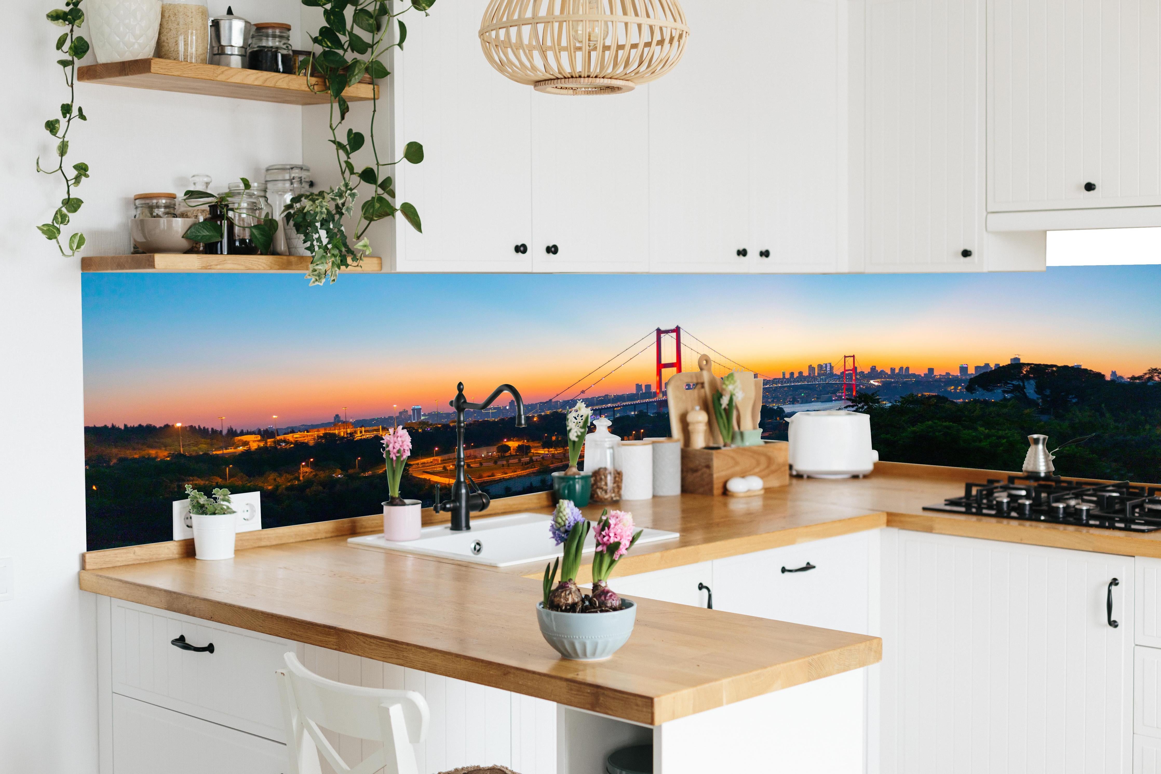 Küche - Istanbul Skyline Sonnenuntergang in lebendiger Küche mit bunten Blumen