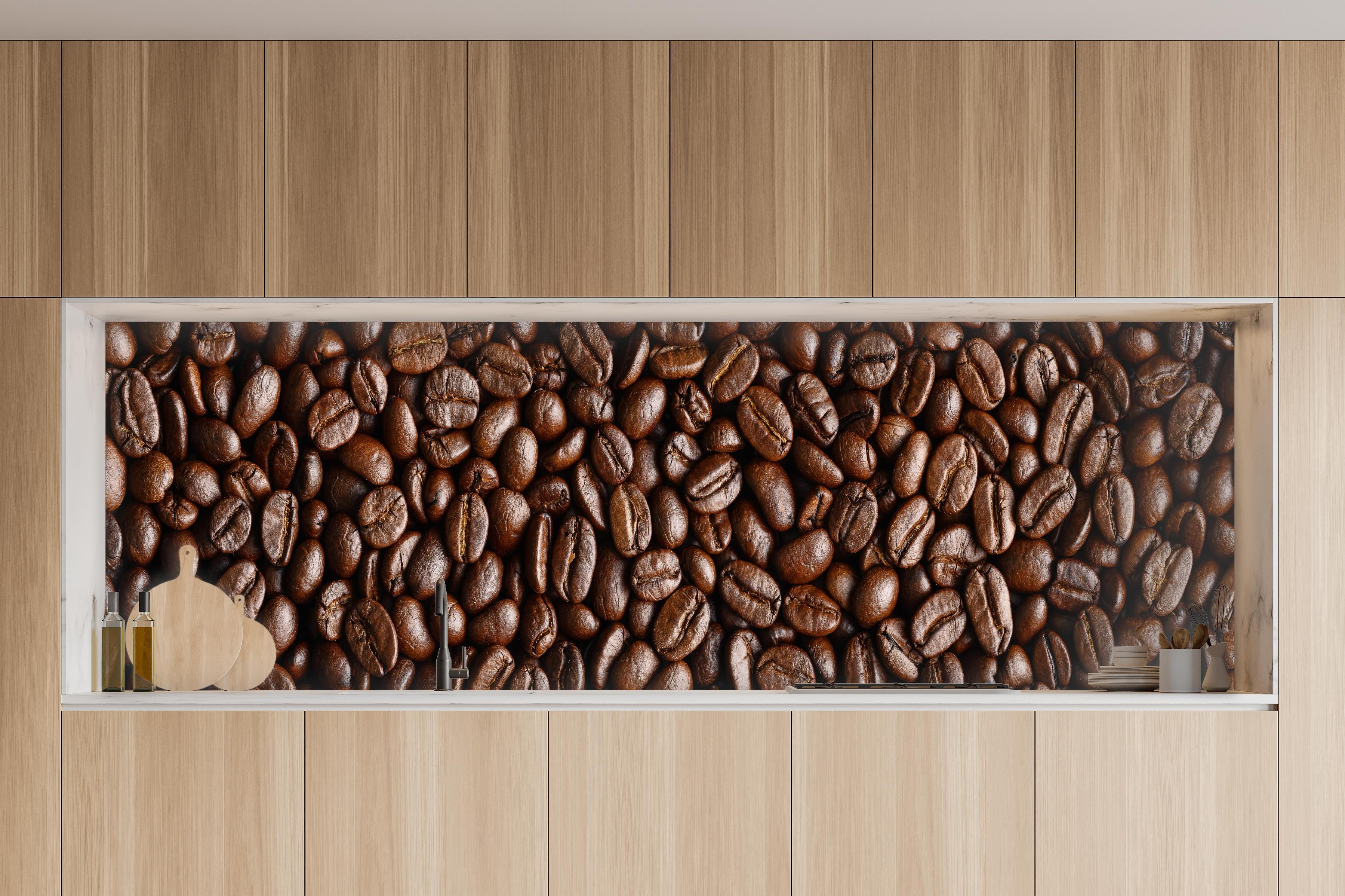 Küche - Kaffeebohnen Braun-Textur in charakteristischer Vollholz-Küche mit modernem Gasherd