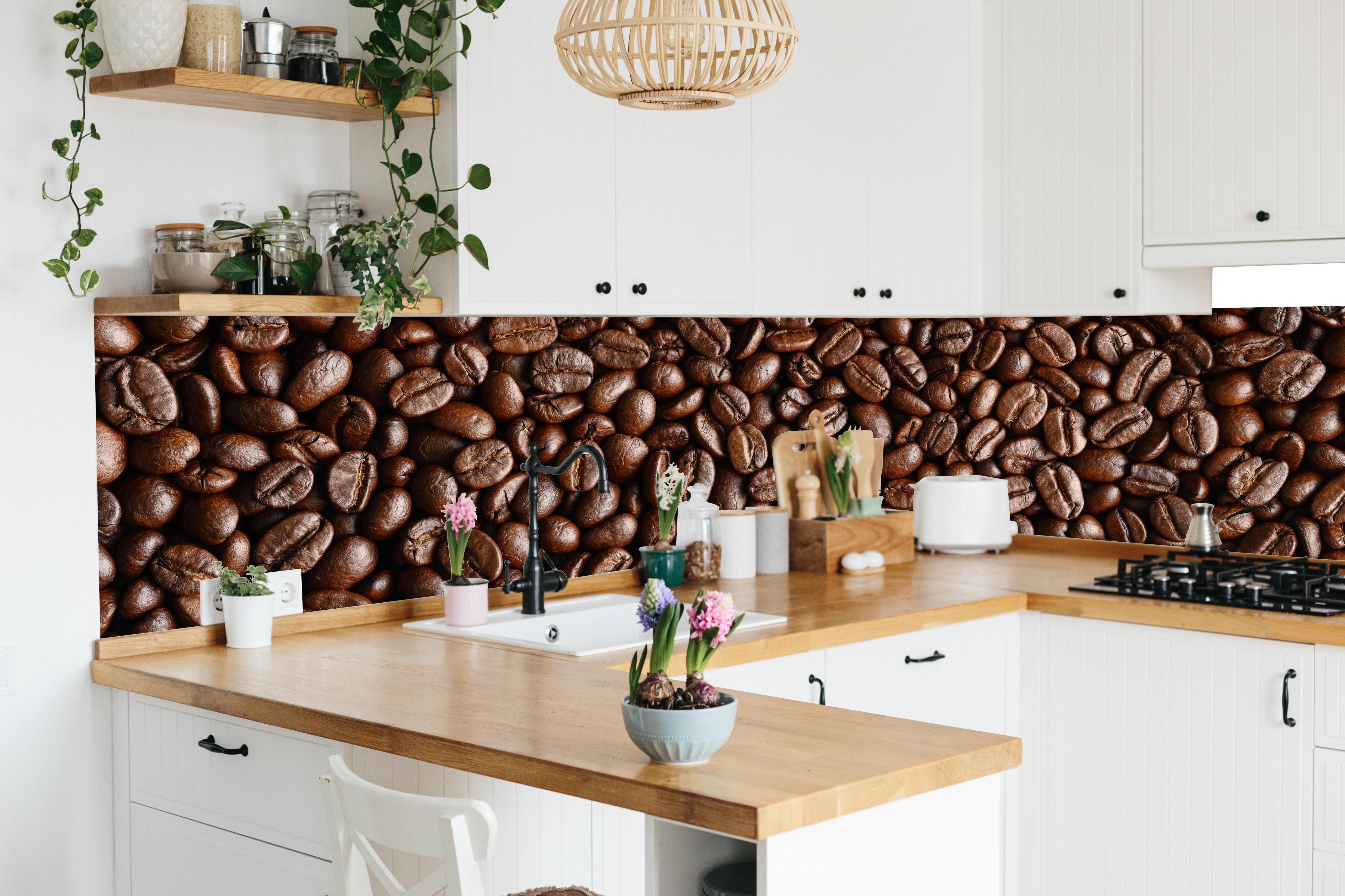 Küche - Kaffeebohnen Braun-Textur in lebendiger Küche mit bunten Blumen