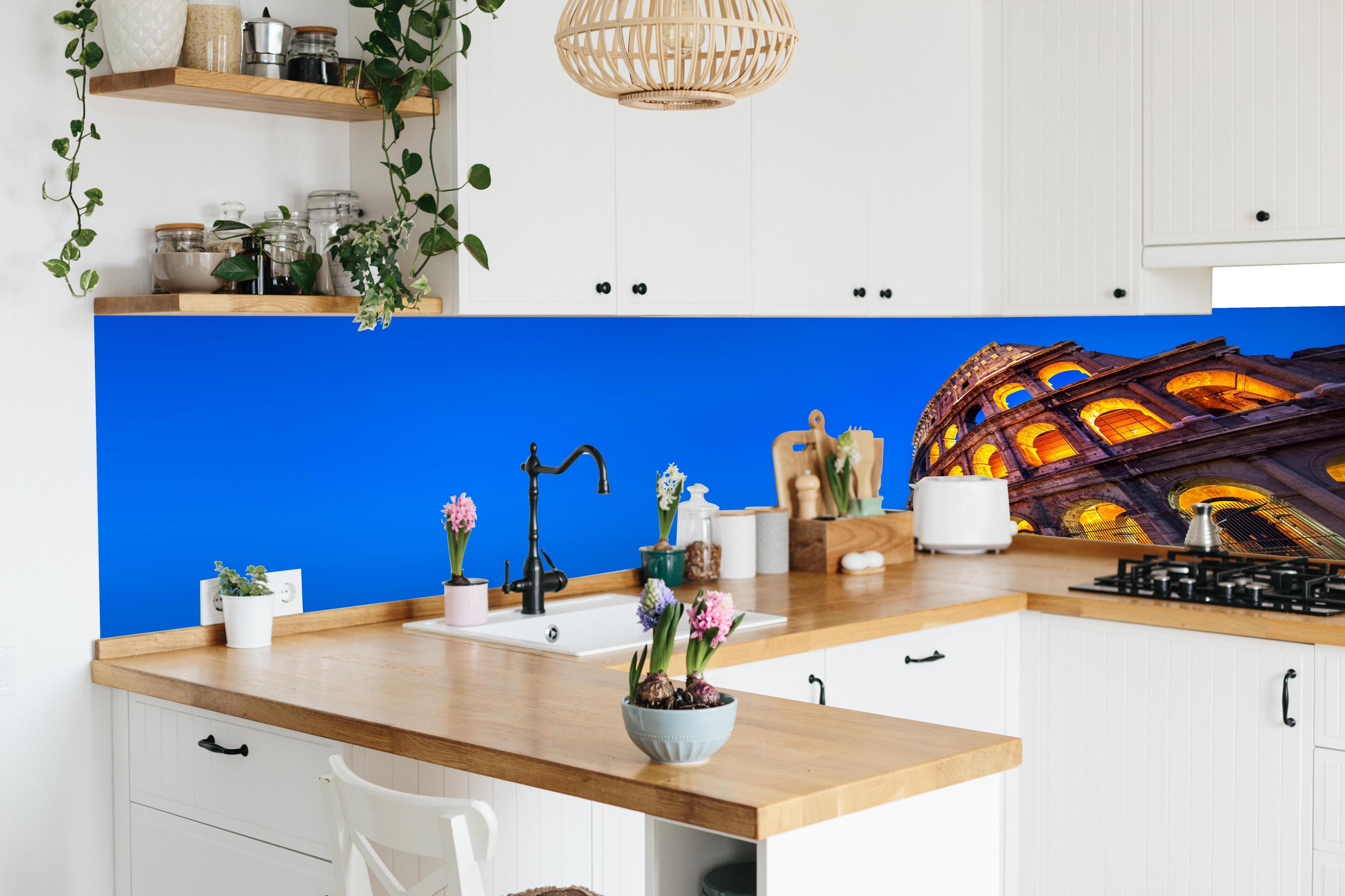Küche - Kolosseum bei Nacht Blau-Orange in lebendiger Küche mit bunten Blumen