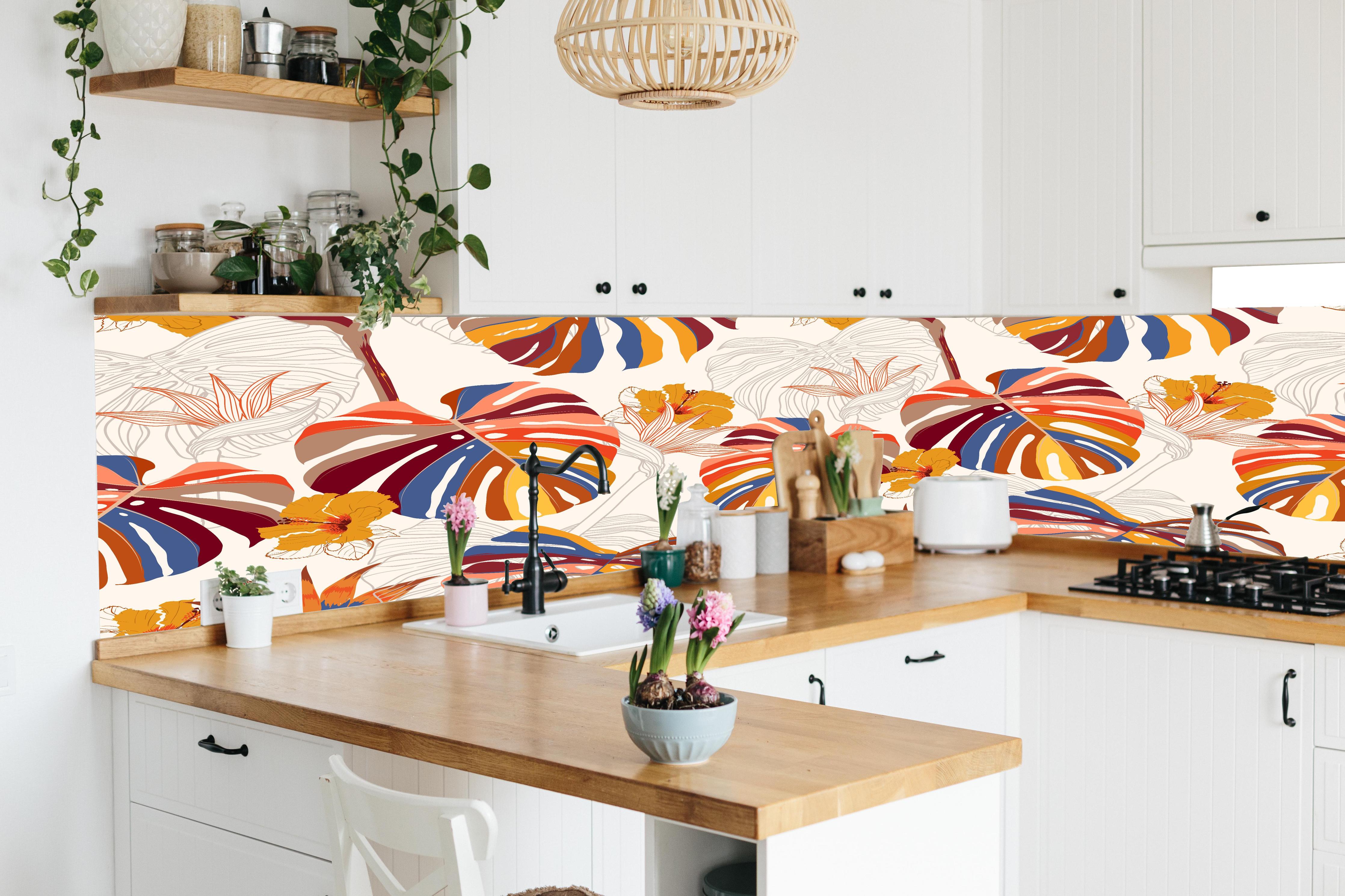 Küche - Monstera Sunkiss Tropic in lebendiger Küche mit bunten Blumen