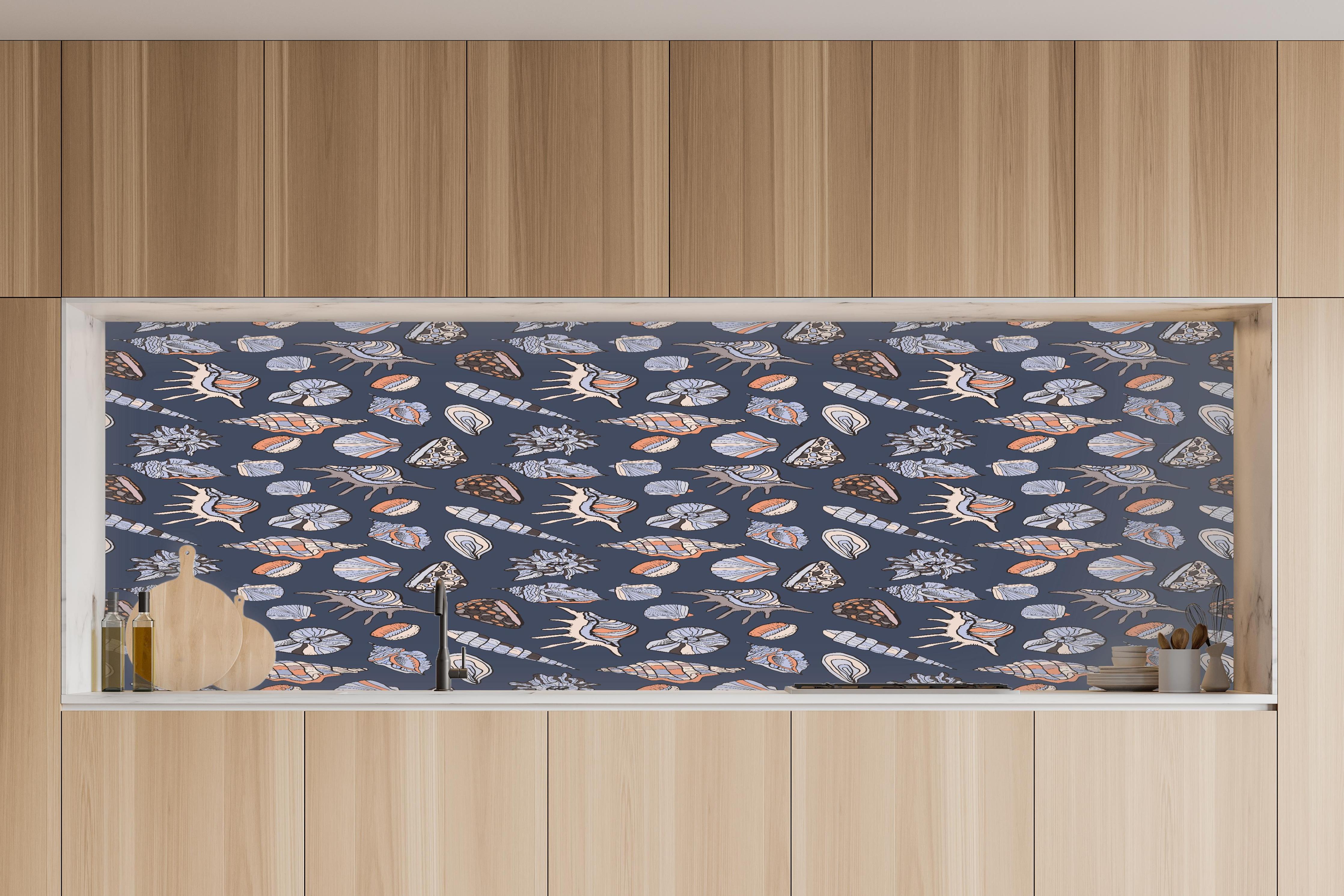 Küche - Muschelmuster Navy Beige Orange in charakteristischer Vollholz-Küche mit modernem Gasherd