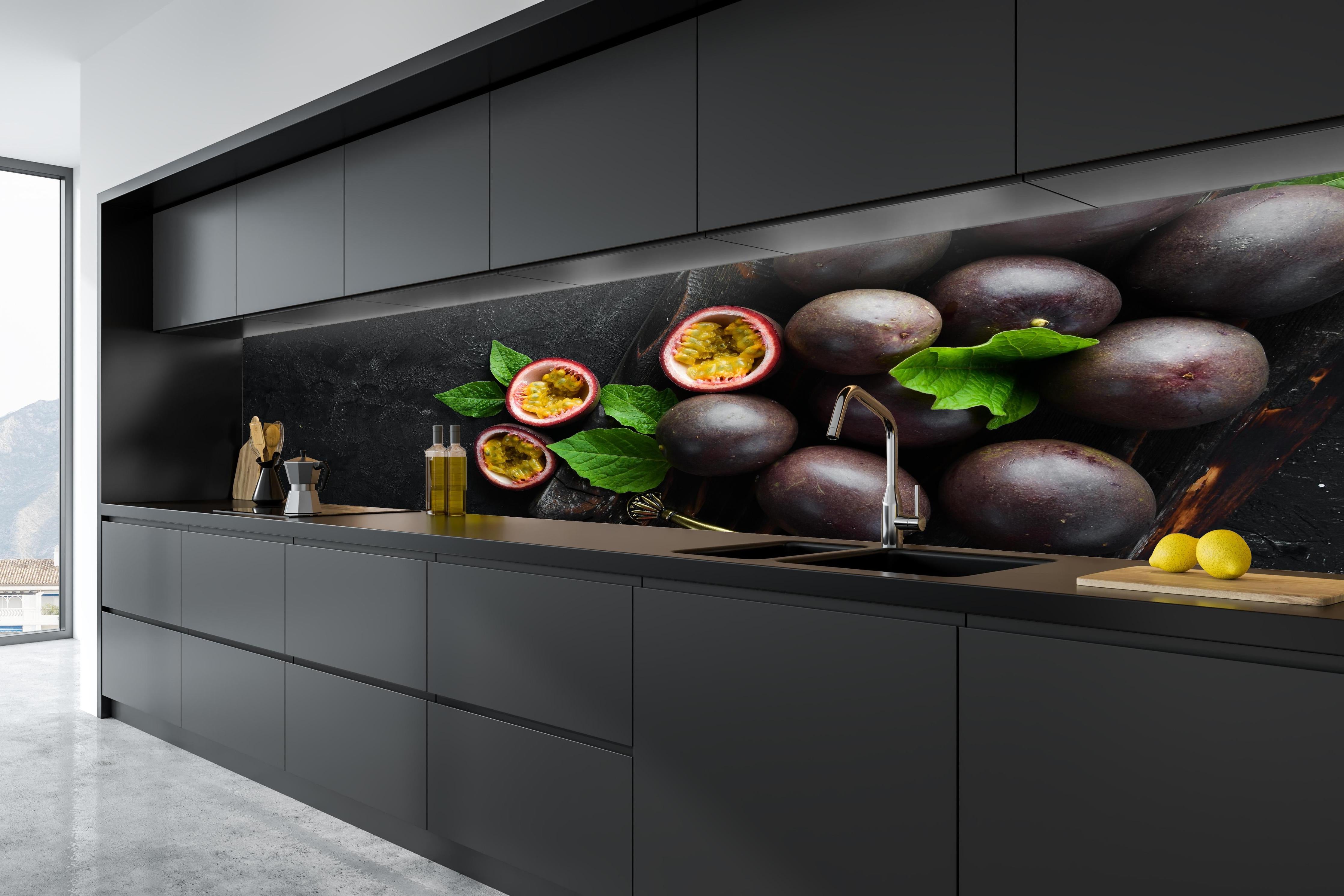 Küche - Passionsfrüchte Lila-Gelb-Grün in tiefschwarzer matt-premium Einbauküche