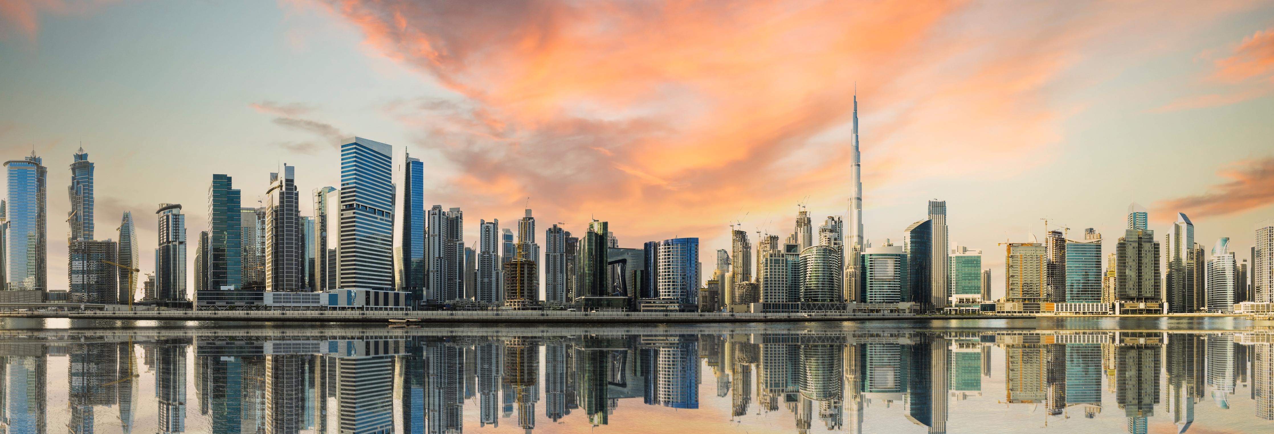 Küchenrückwand-Stadt-Skyline im Abendrot