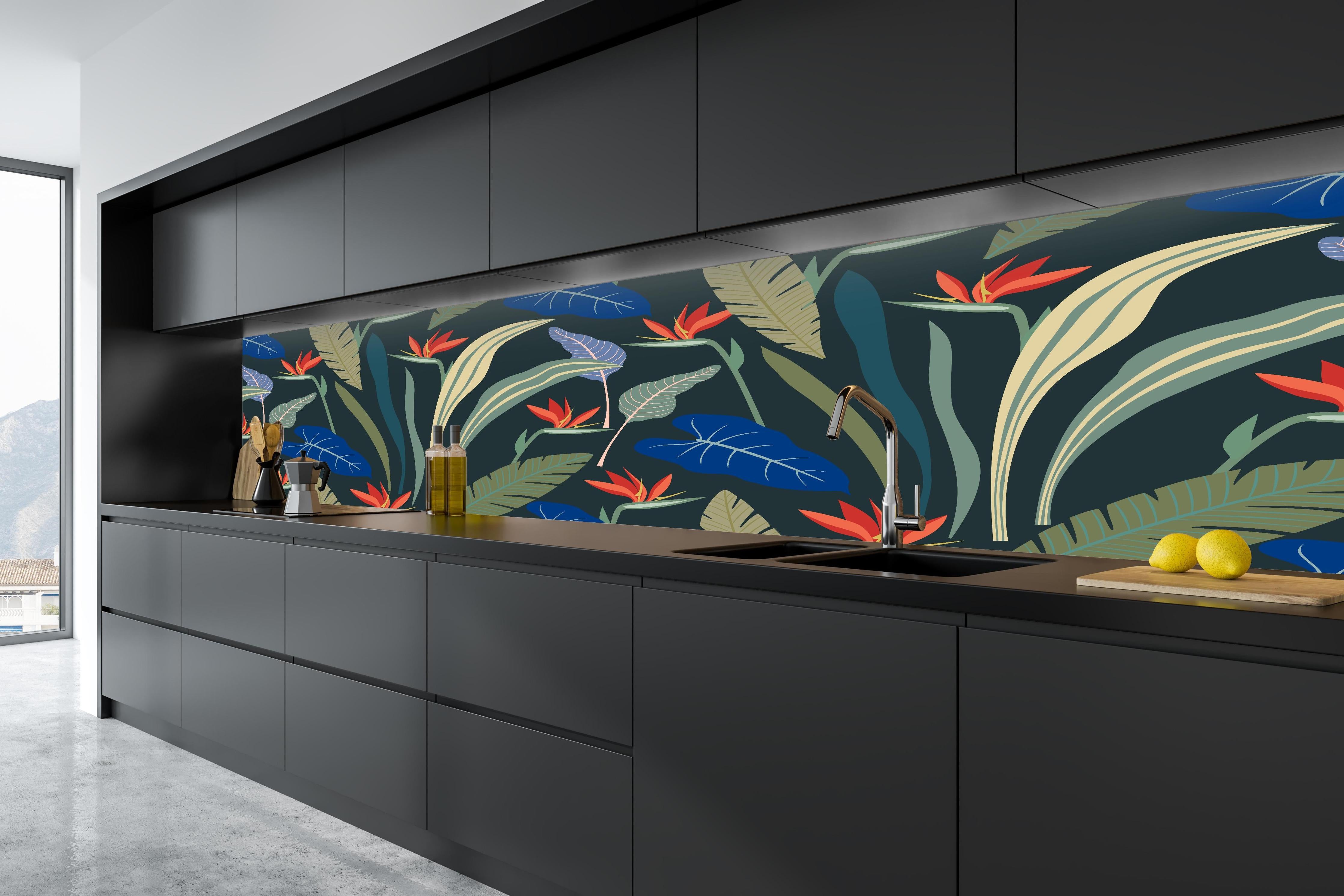 Küche - Strelitzia Tropische Blütenpracht in tiefschwarzer matt-premium Einbauküche