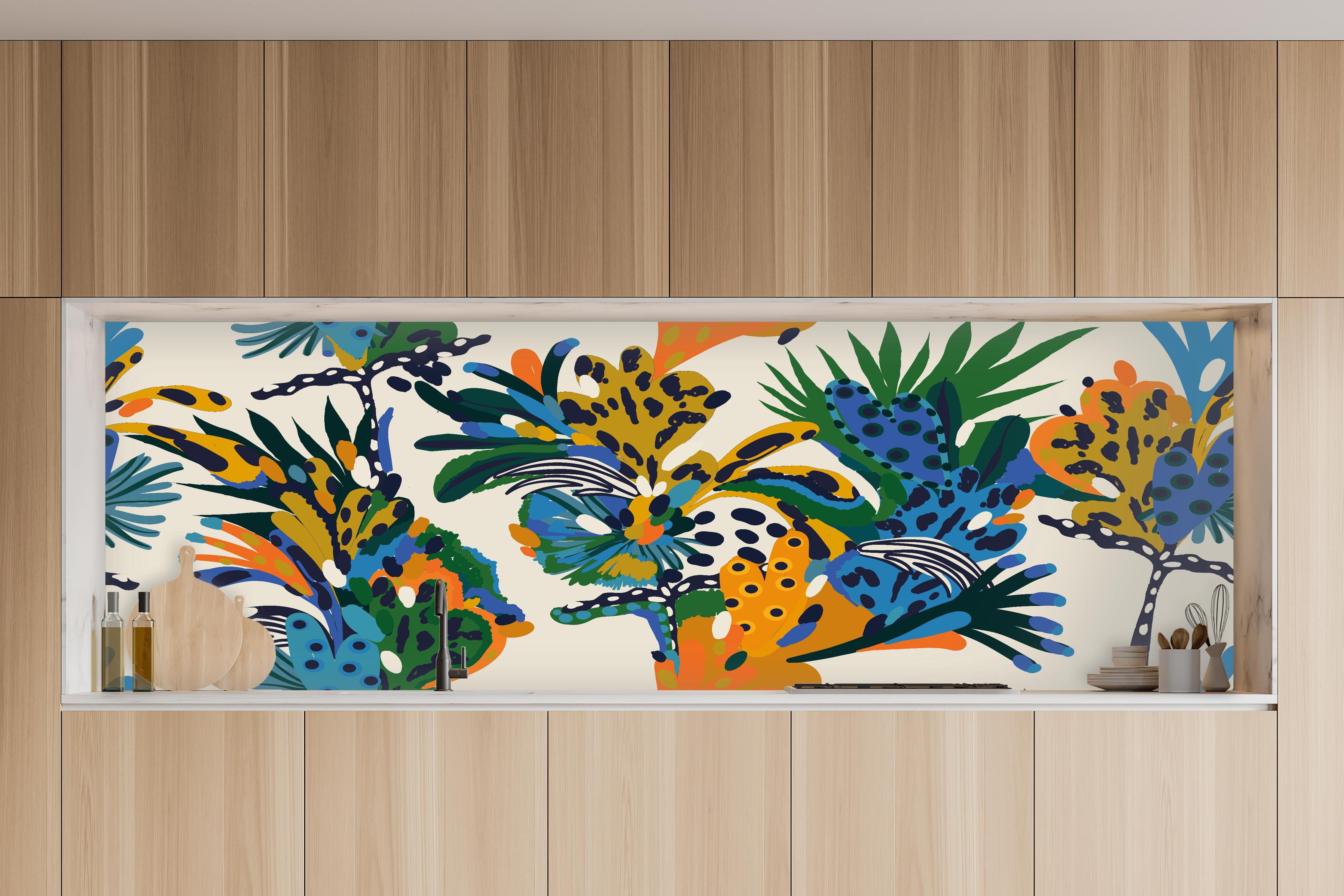 Küche - Tropische Blumen Blau Grün Orange in charakteristischer Vollholz-Küche mit modernem Gasherd