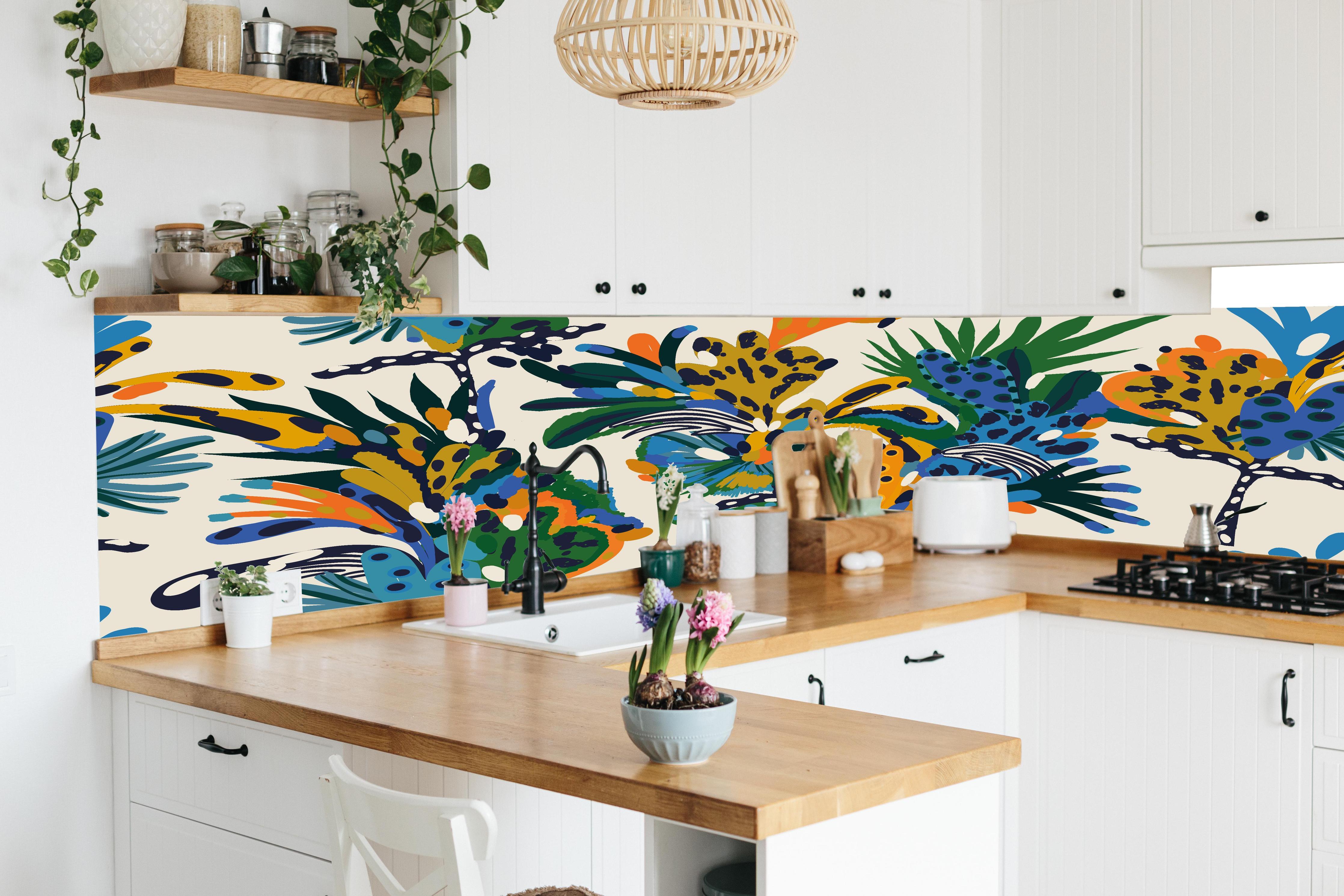 Küche - Tropische Blumen Blau Grün Orange in lebendiger Küche mit bunten Blumen