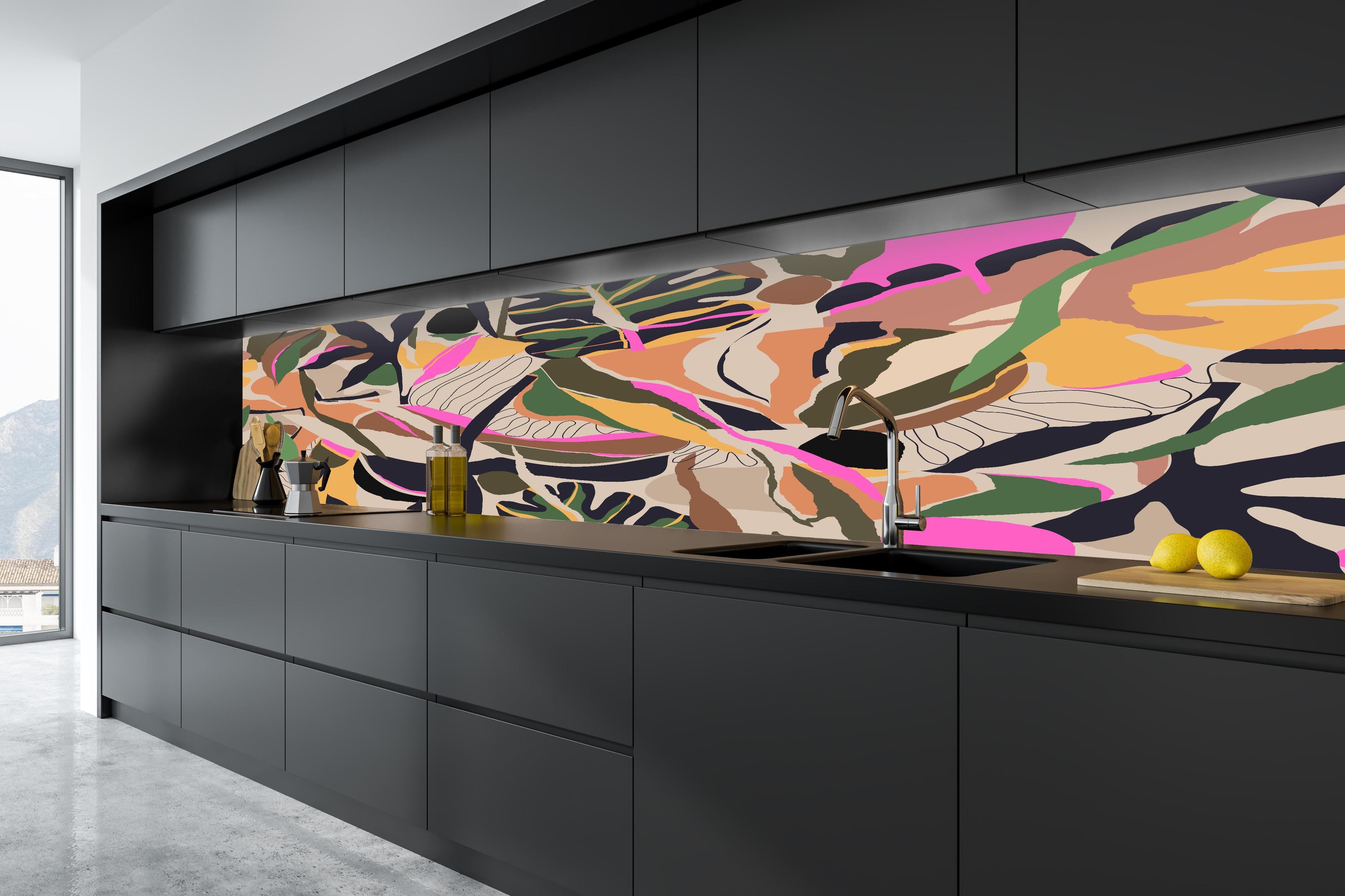 Küche - Tropisches Blattmuster Beige-Pink in tiefschwarzer matt-premium Einbauküche